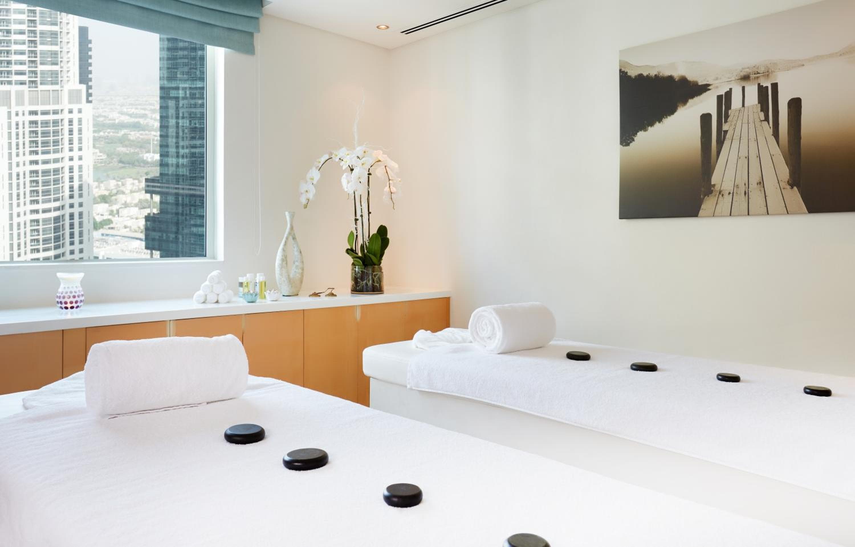 Pullman Dubai Jumeirah Lakes Towers — 7