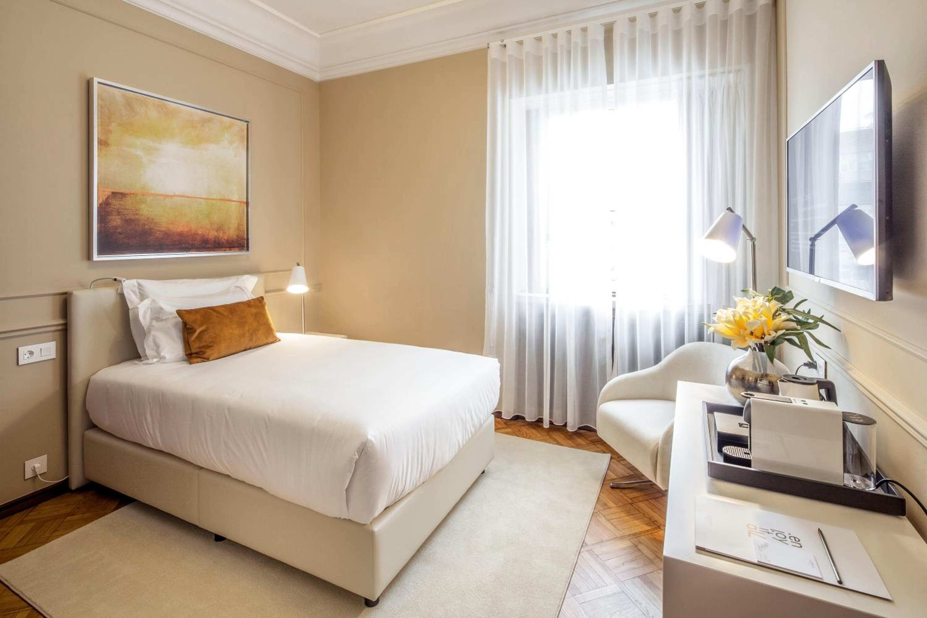 Luzeiros Suites — 24