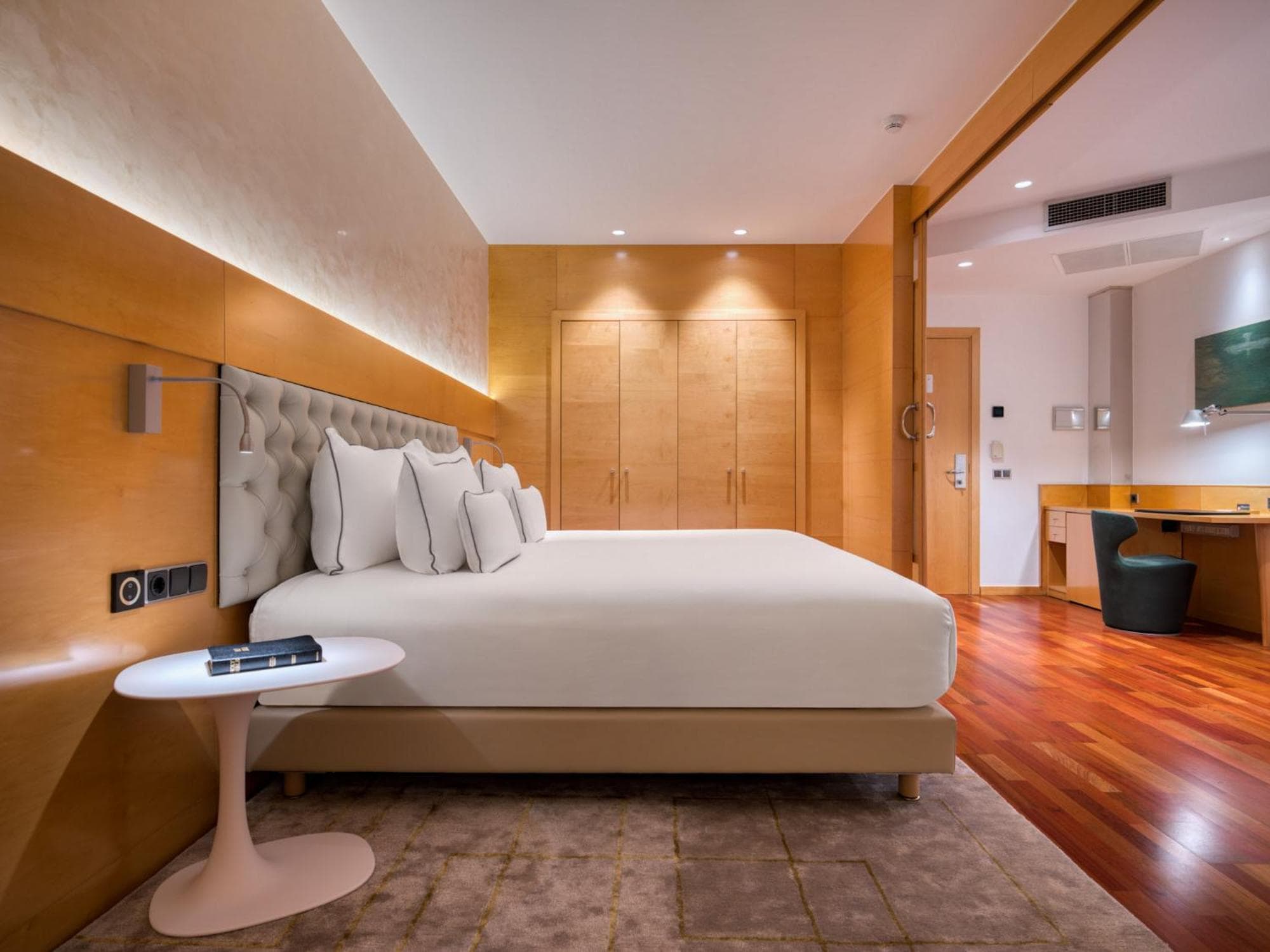 Sansi Pedralbes — 3