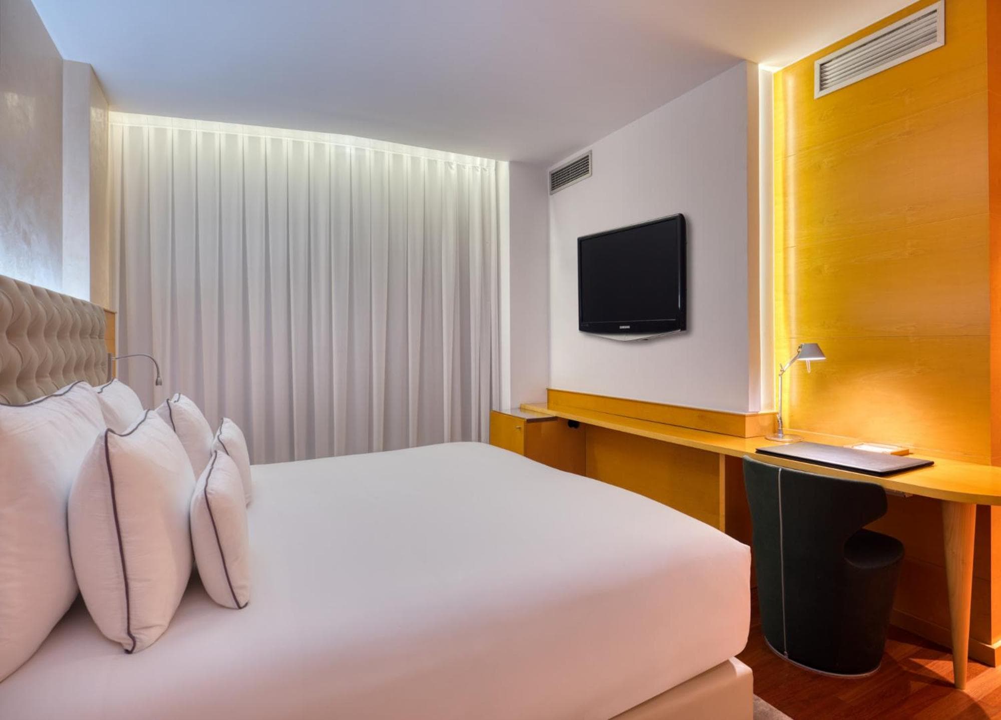 Sansi Pedralbes — 20