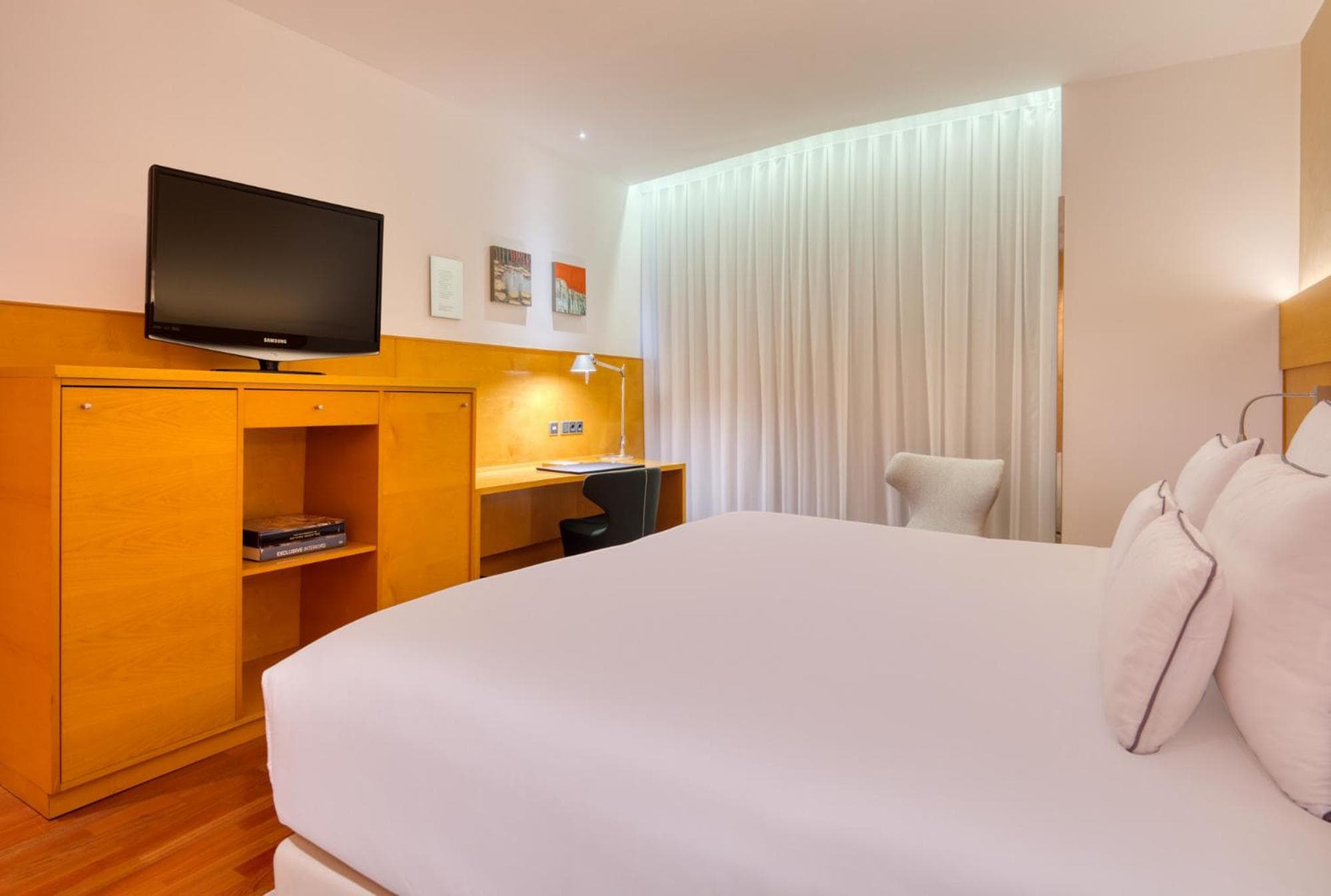 Sansi Pedralbes — 19