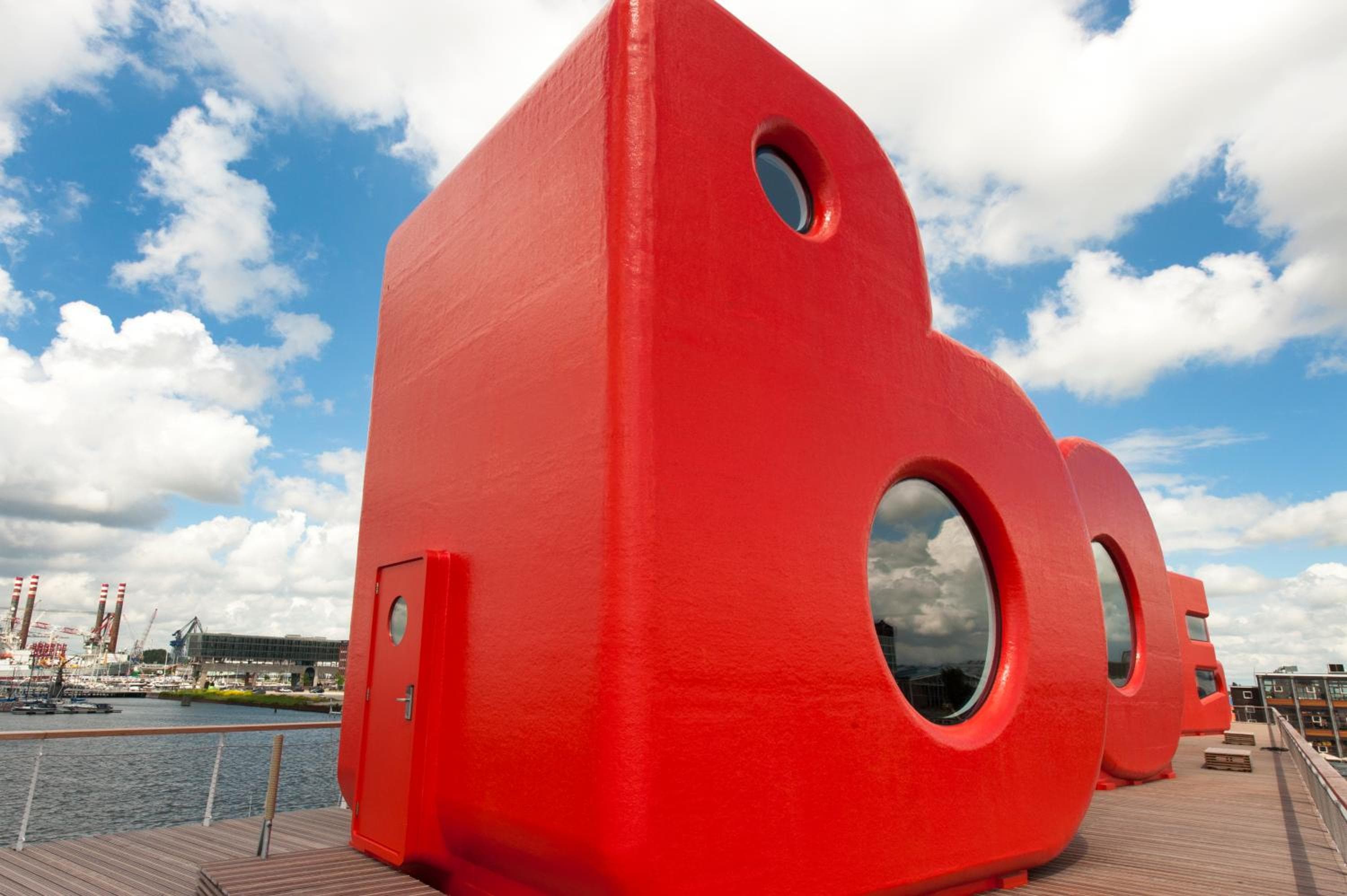 Botel — 13