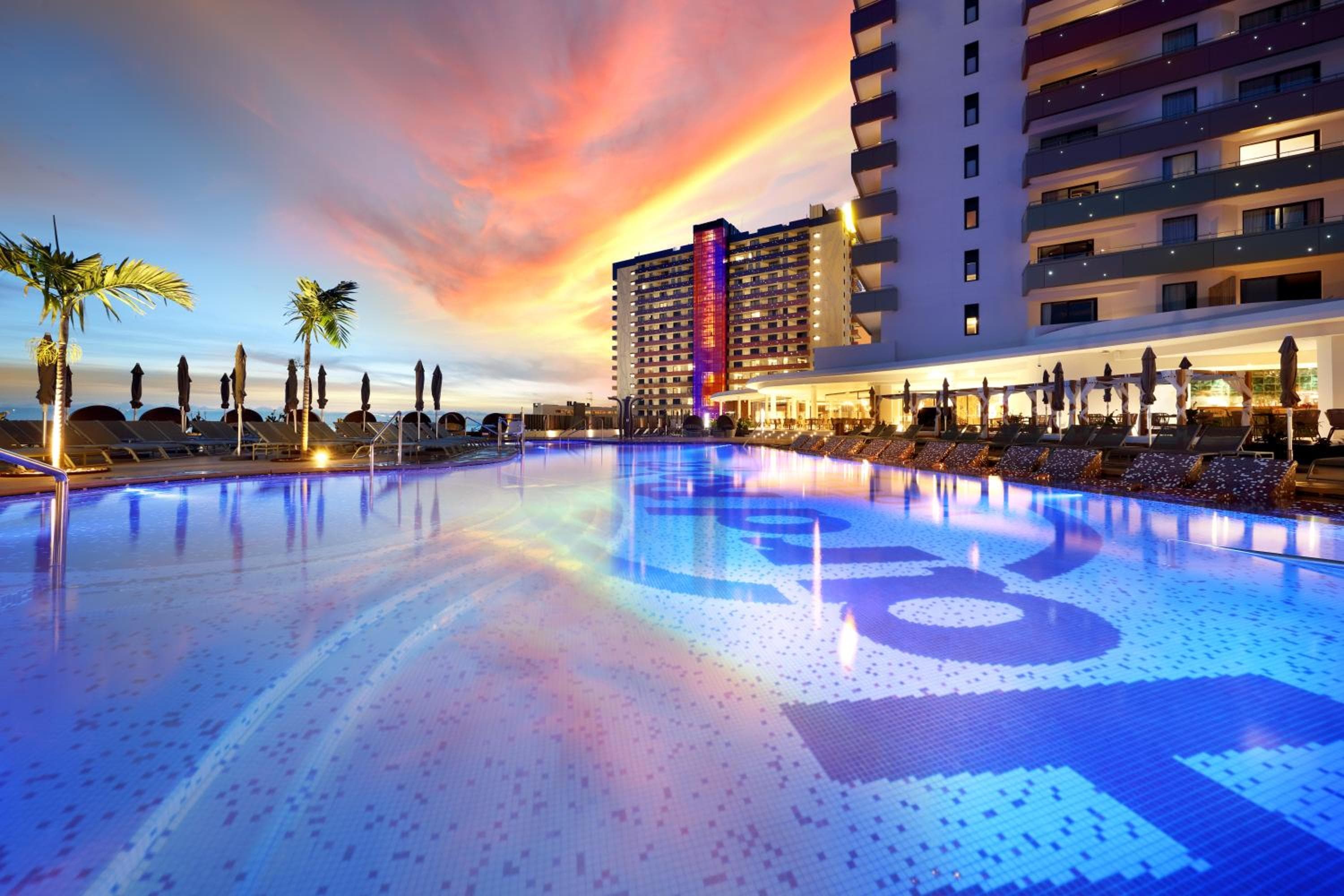 Hard Rock Hotel Tenerife — 15