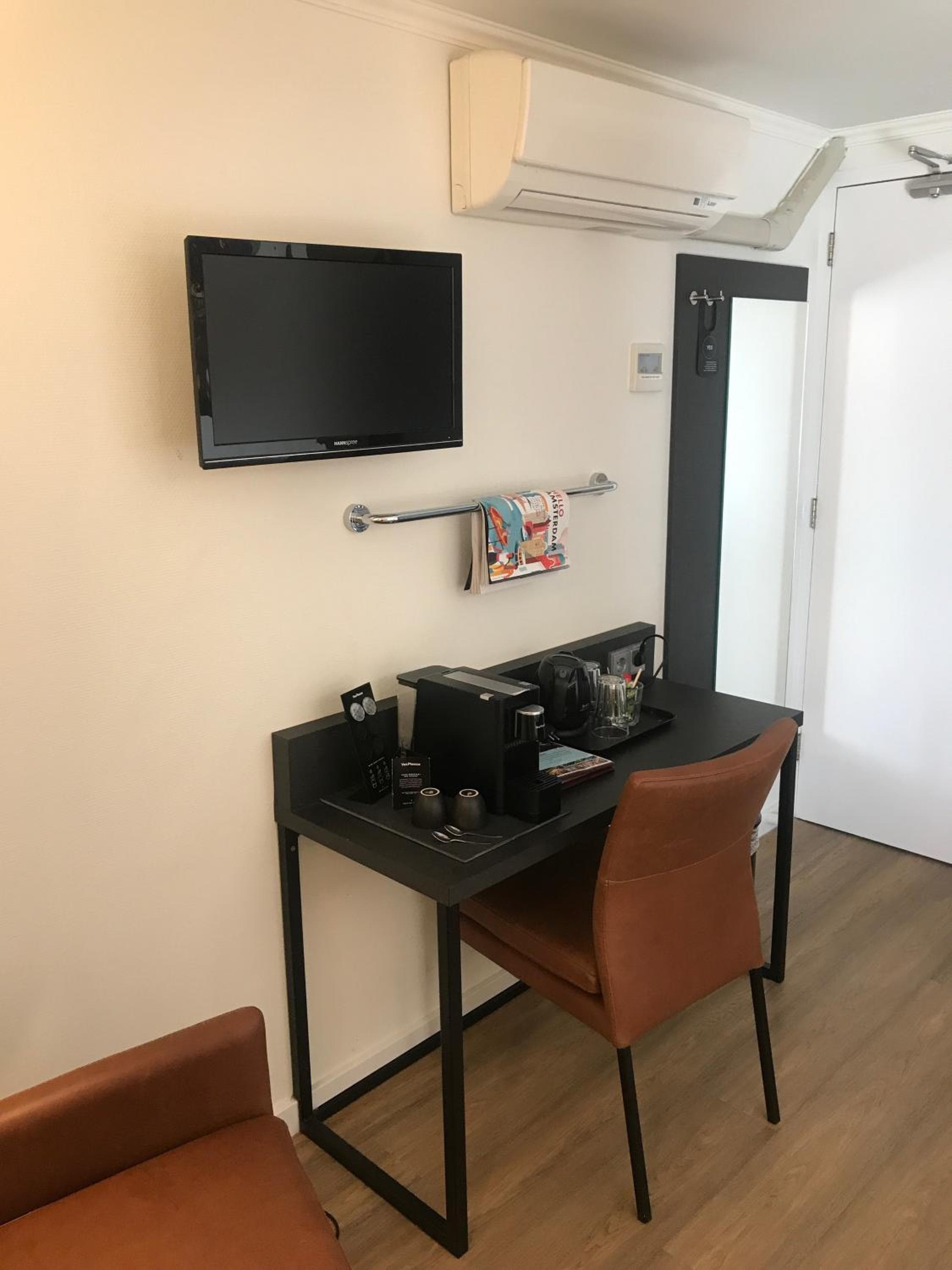 Avenue Hotel — 13
