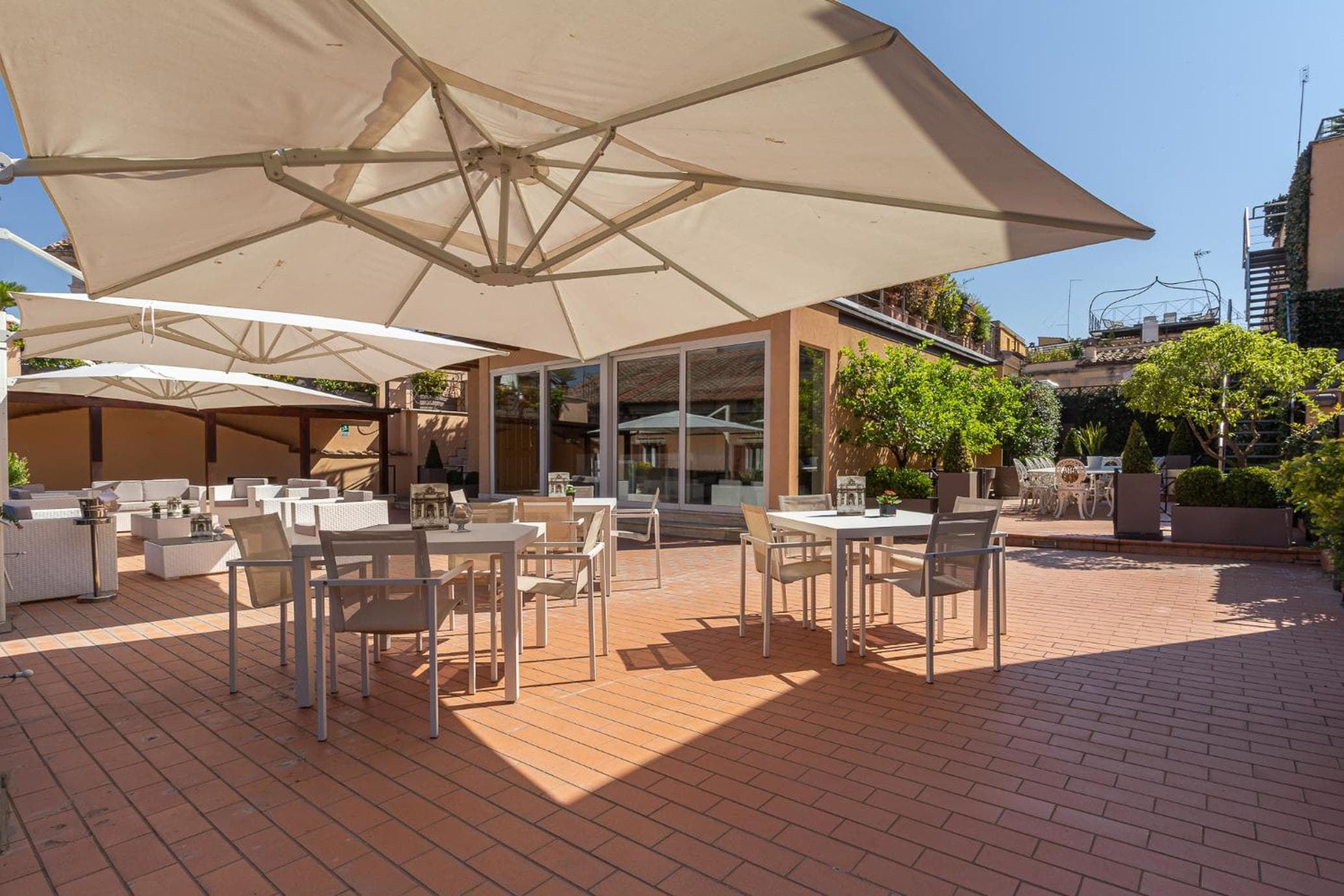 Harry's Bar Trevi Hotel & Restaurant — 9