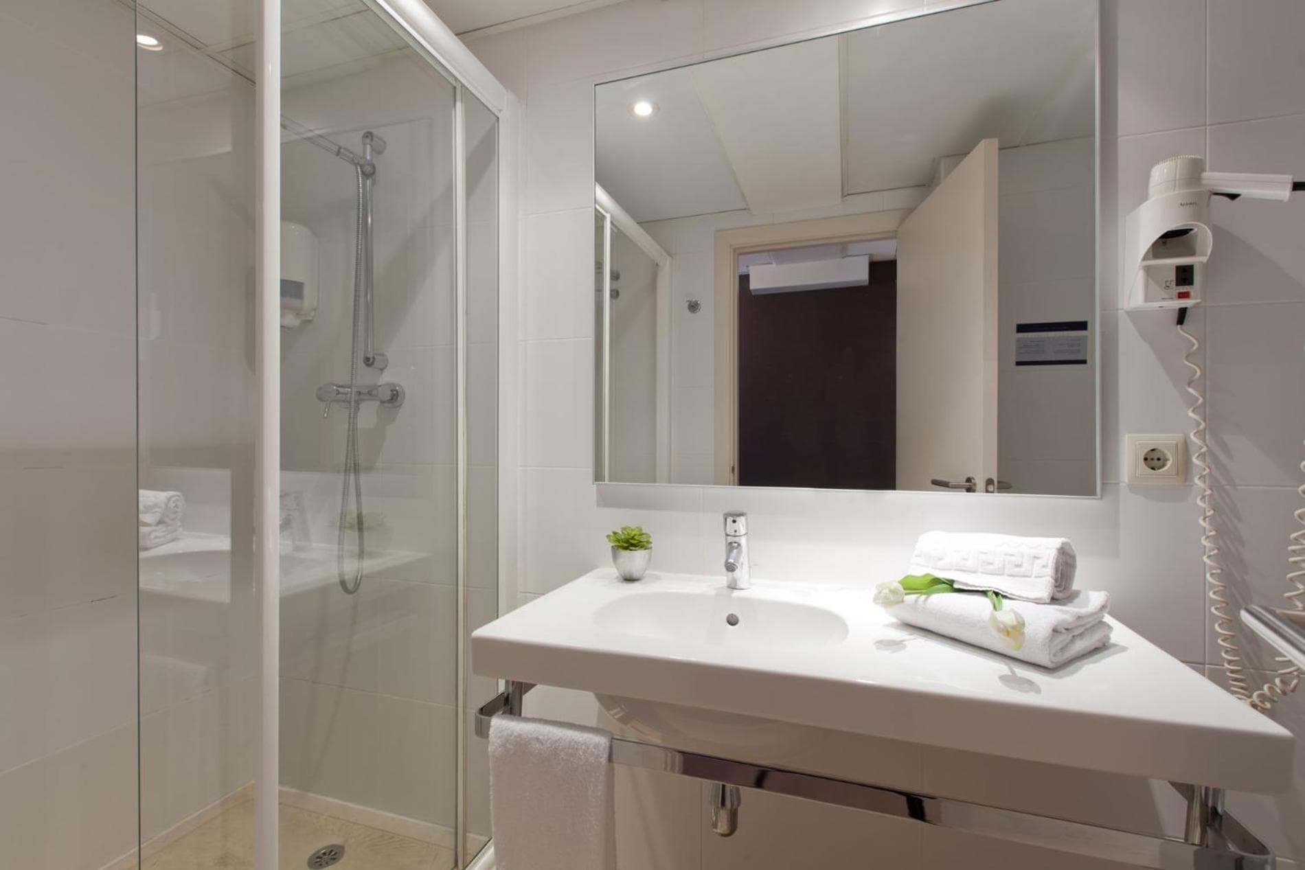 Hotel Sagrada Familia — 24