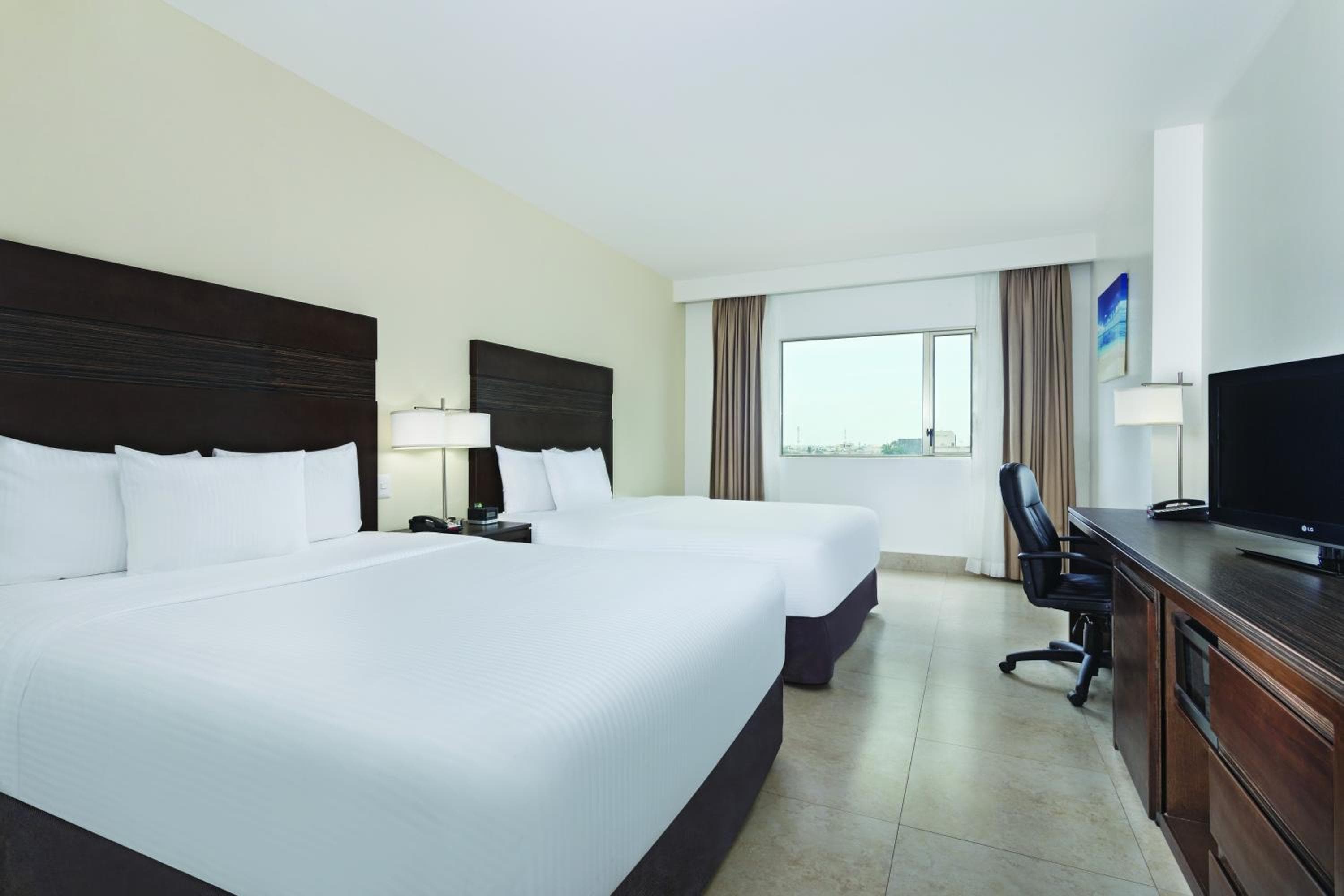 Wyndham Garden Cancun Downtown — 15