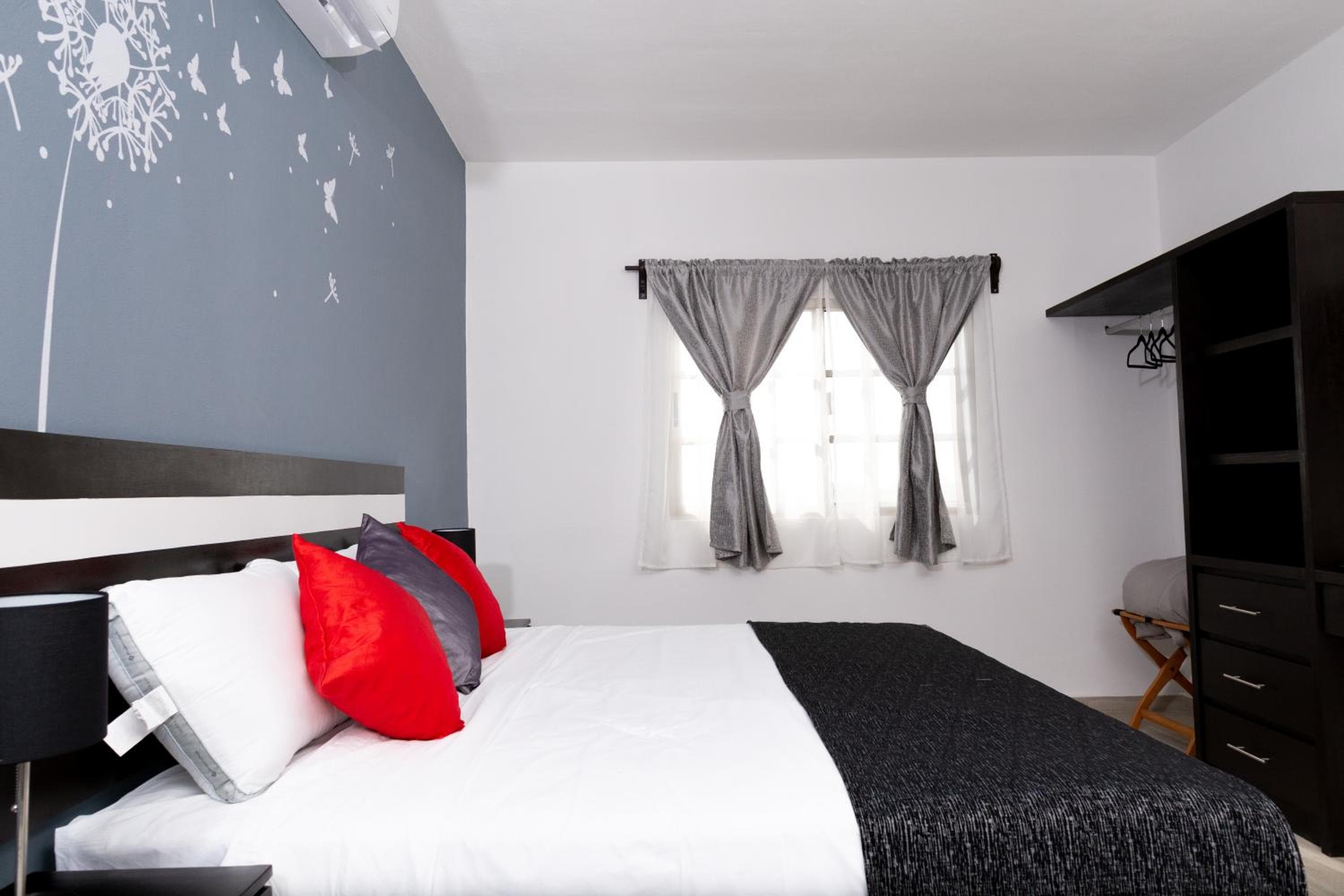 Santa Fe Studios And Suites — 15