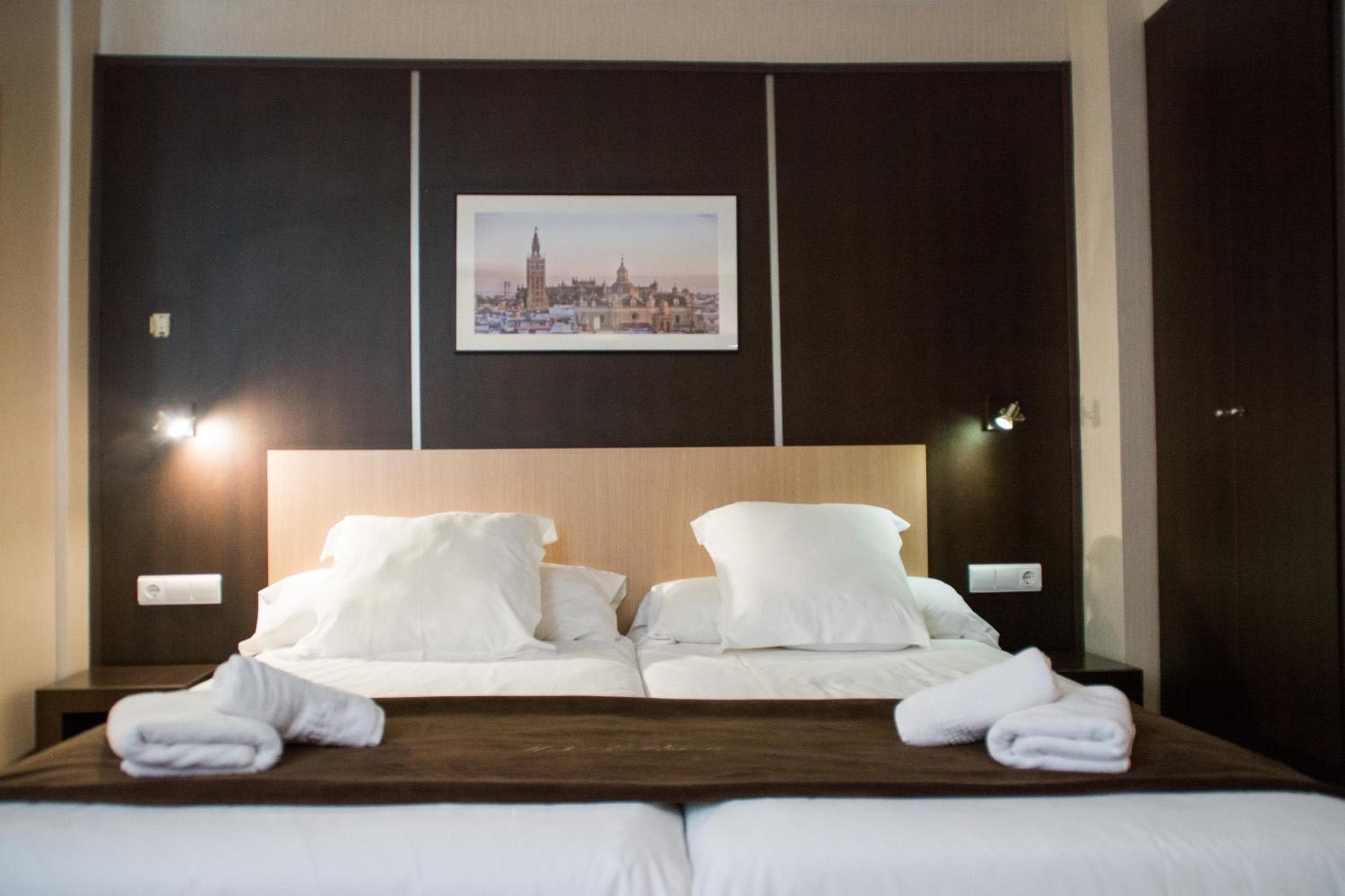 Hotel Plaza — 30