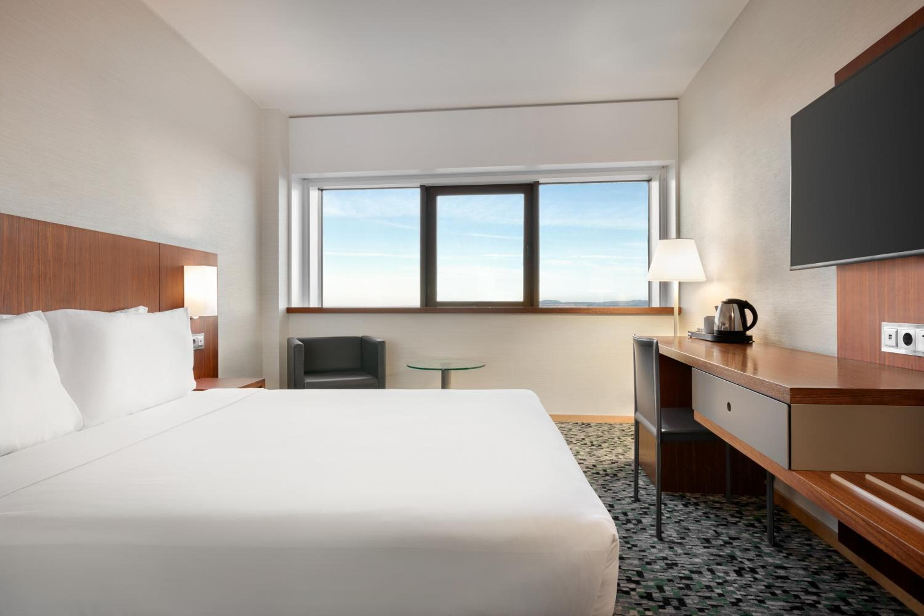 Ramada by Wyndham Lissabon — 8