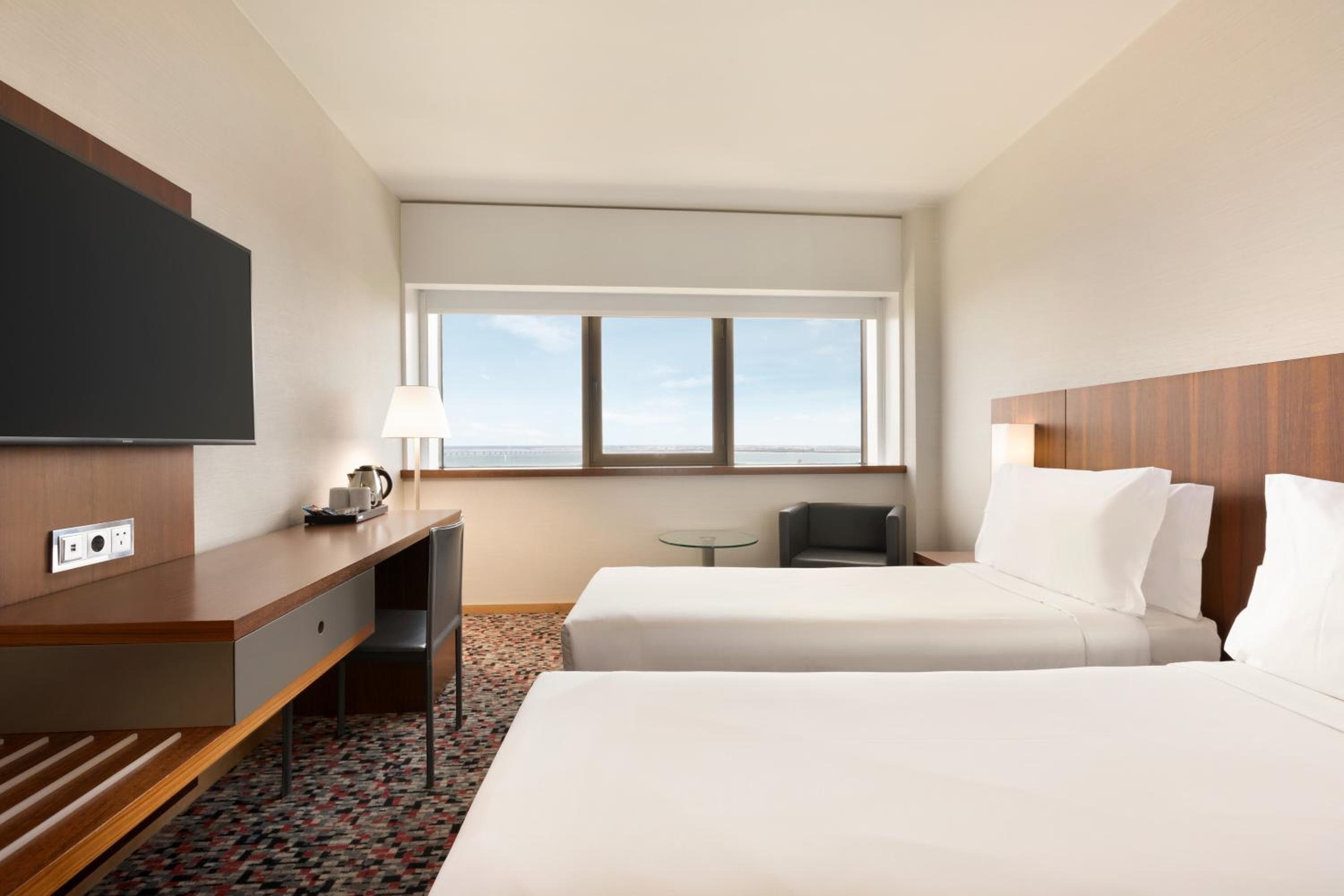 Ramada by Wyndham Lissabon — 9