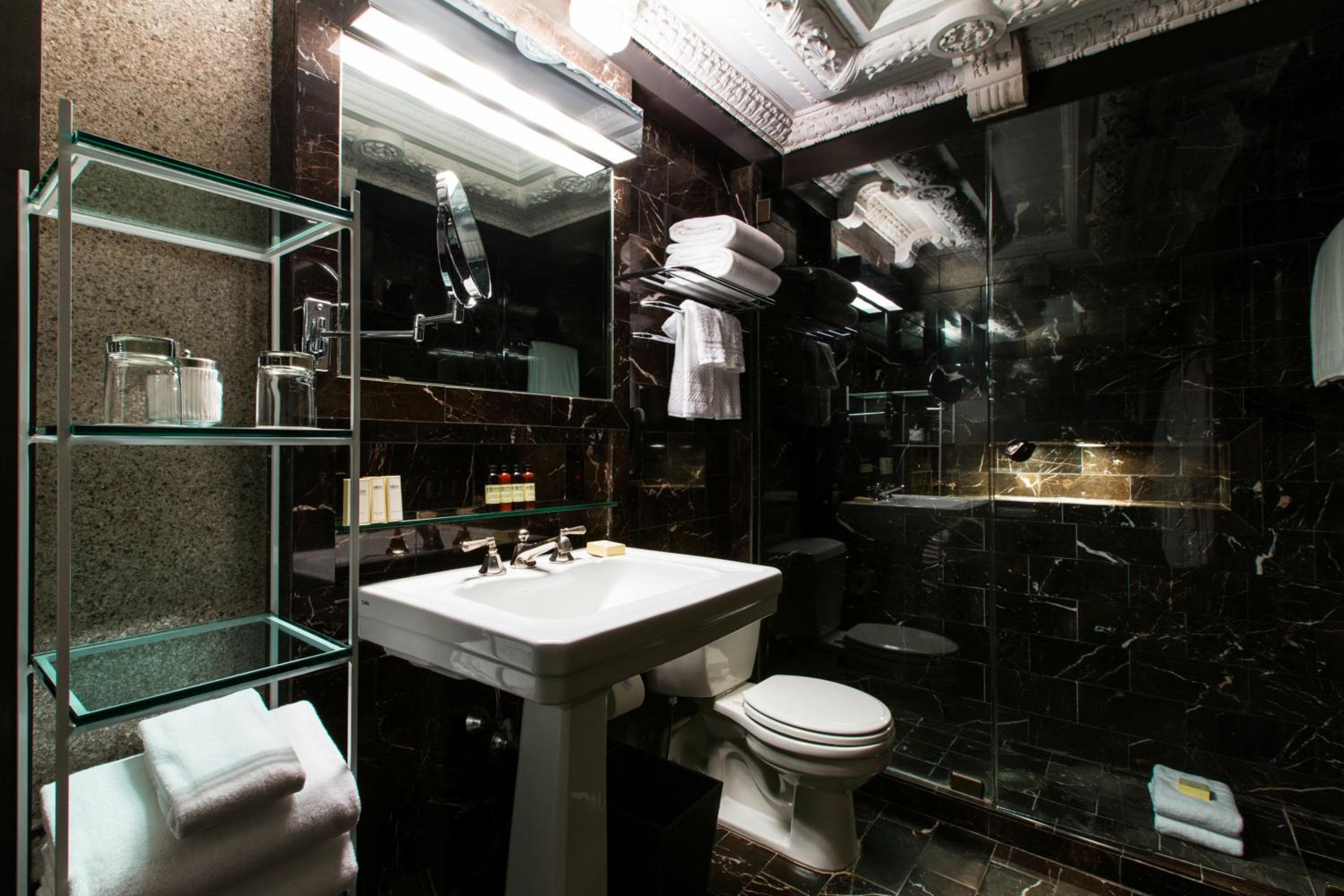 Stadt Club Hotel — 5