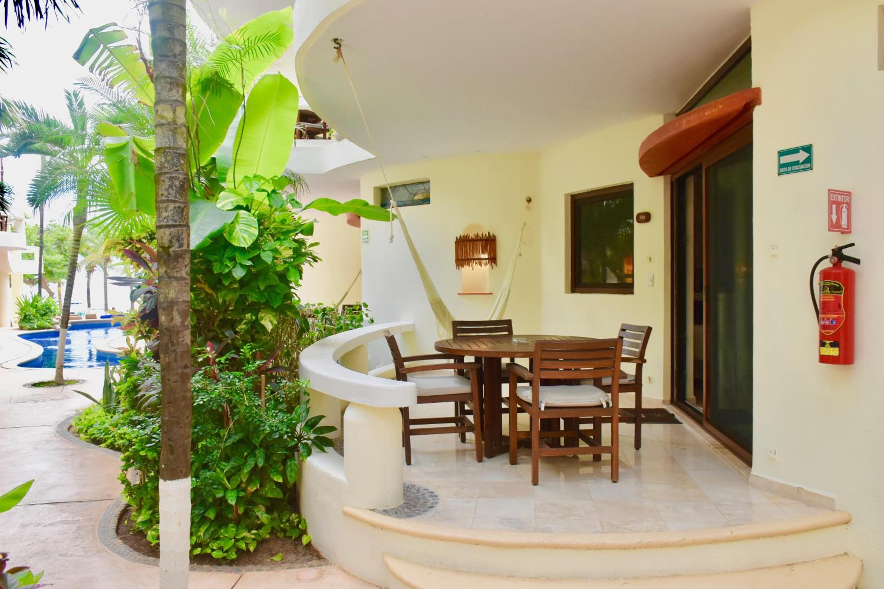 Playa Palms Beach Hotel — 14