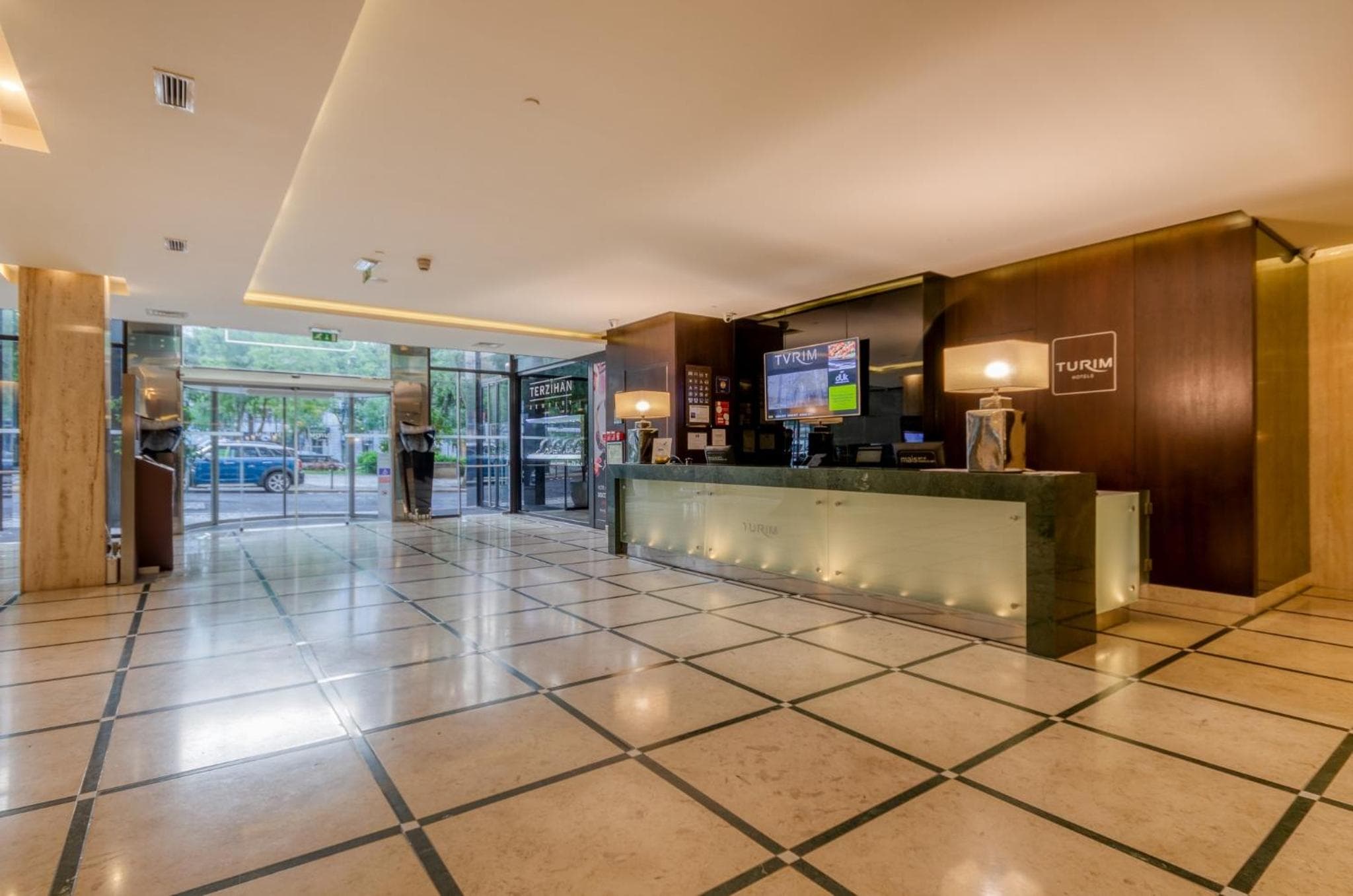 Av. Turim. Hotel Liberdade — 6