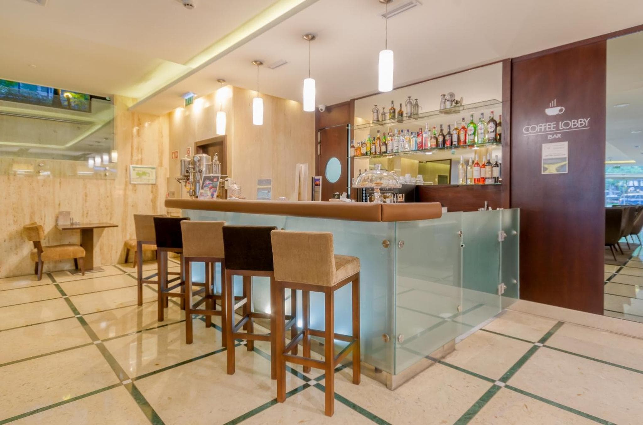 Av. Turim. Hotel Liberdade — 11