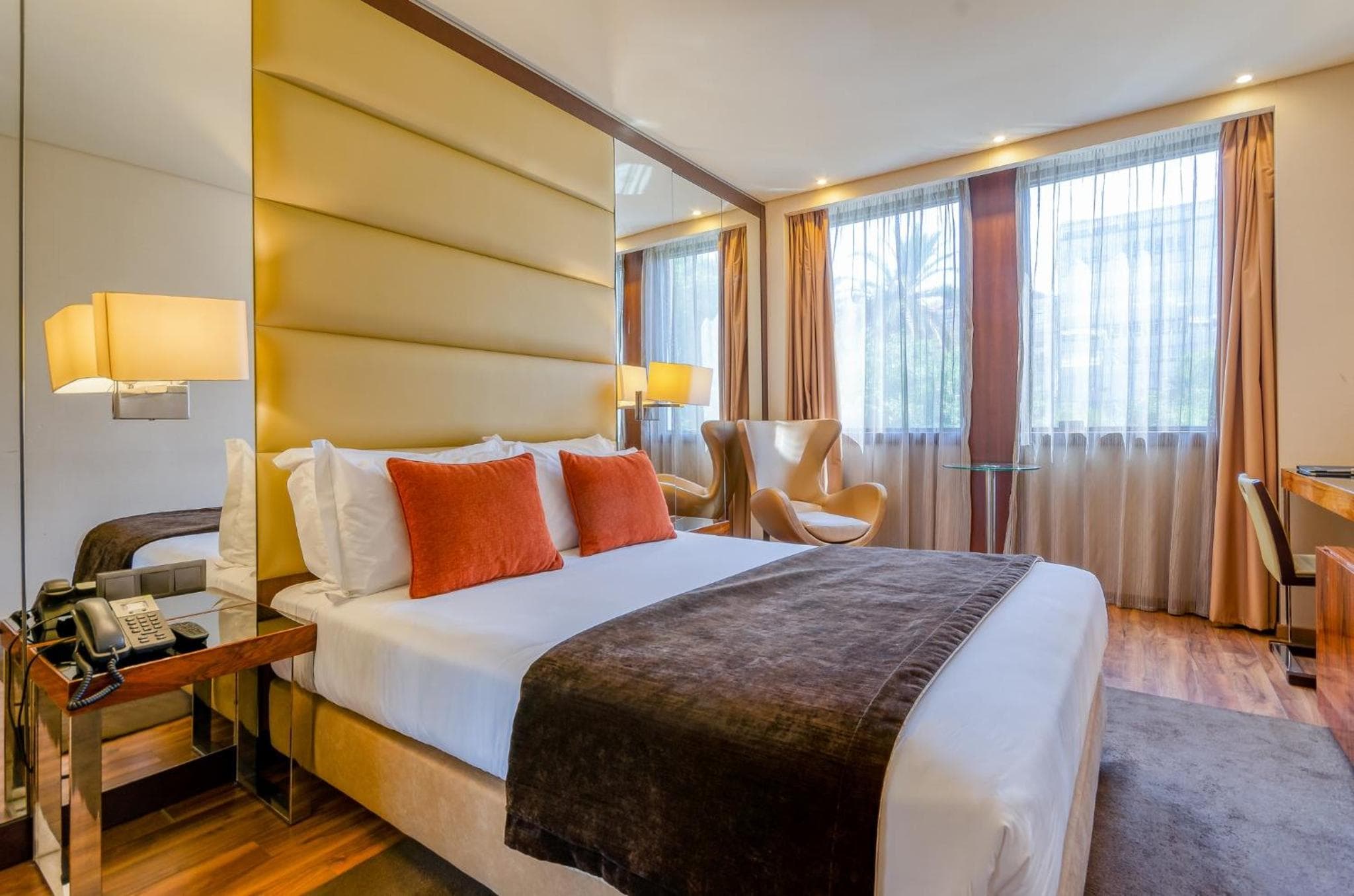 Av. Turim. Hotel Liberdade — 26