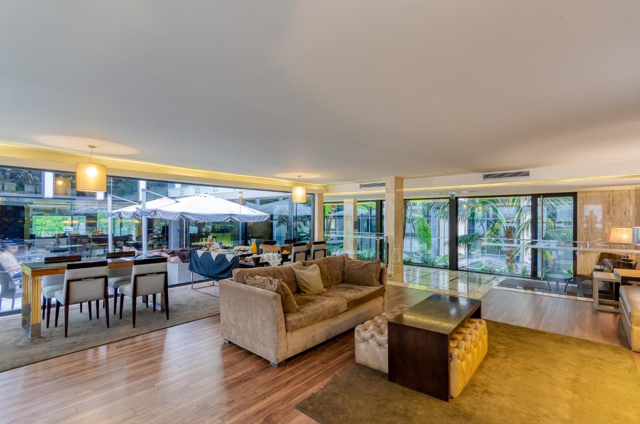Av. Turim. Hotel Liberdade — 15