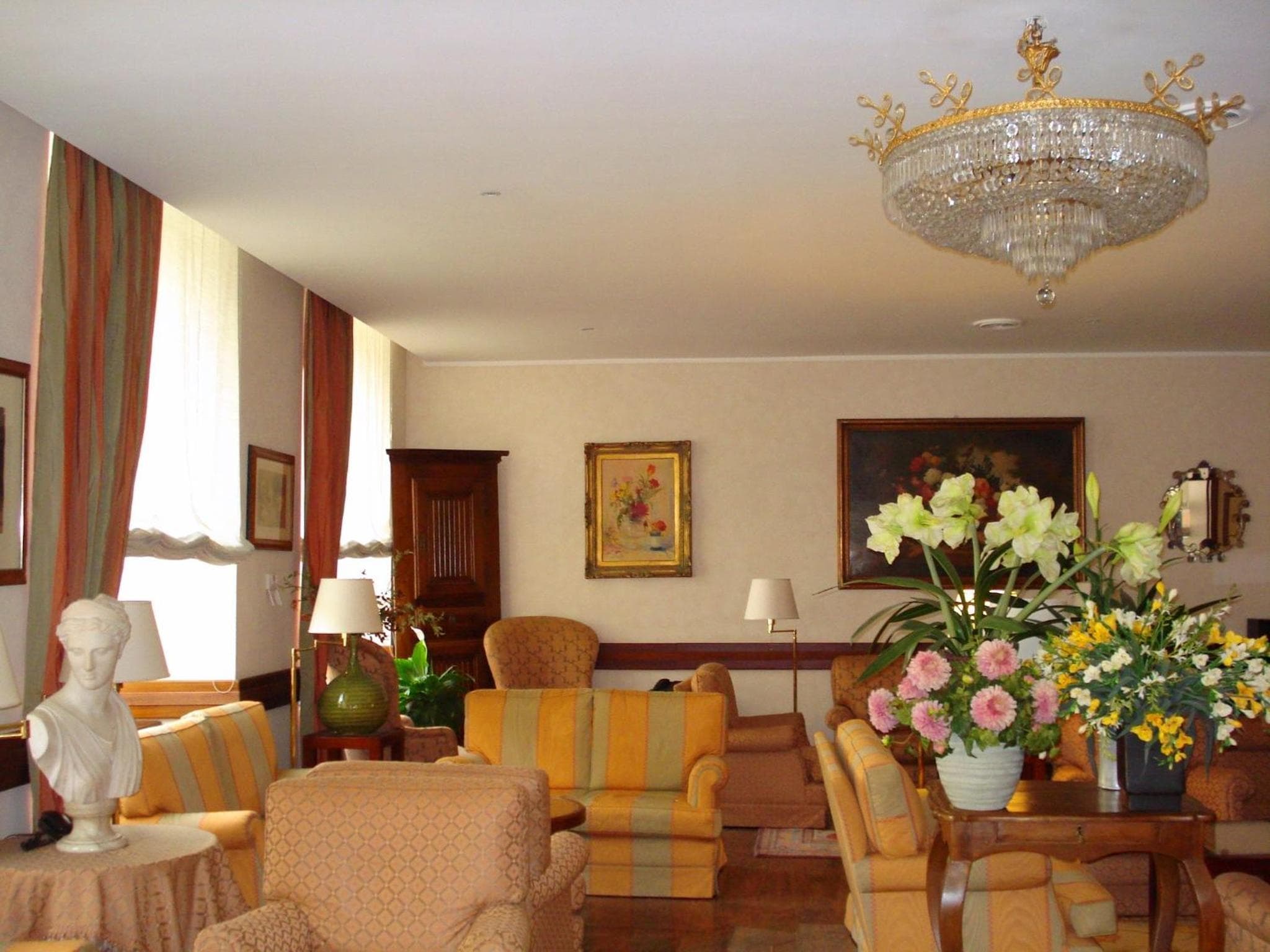 Hotel Bristol — 24