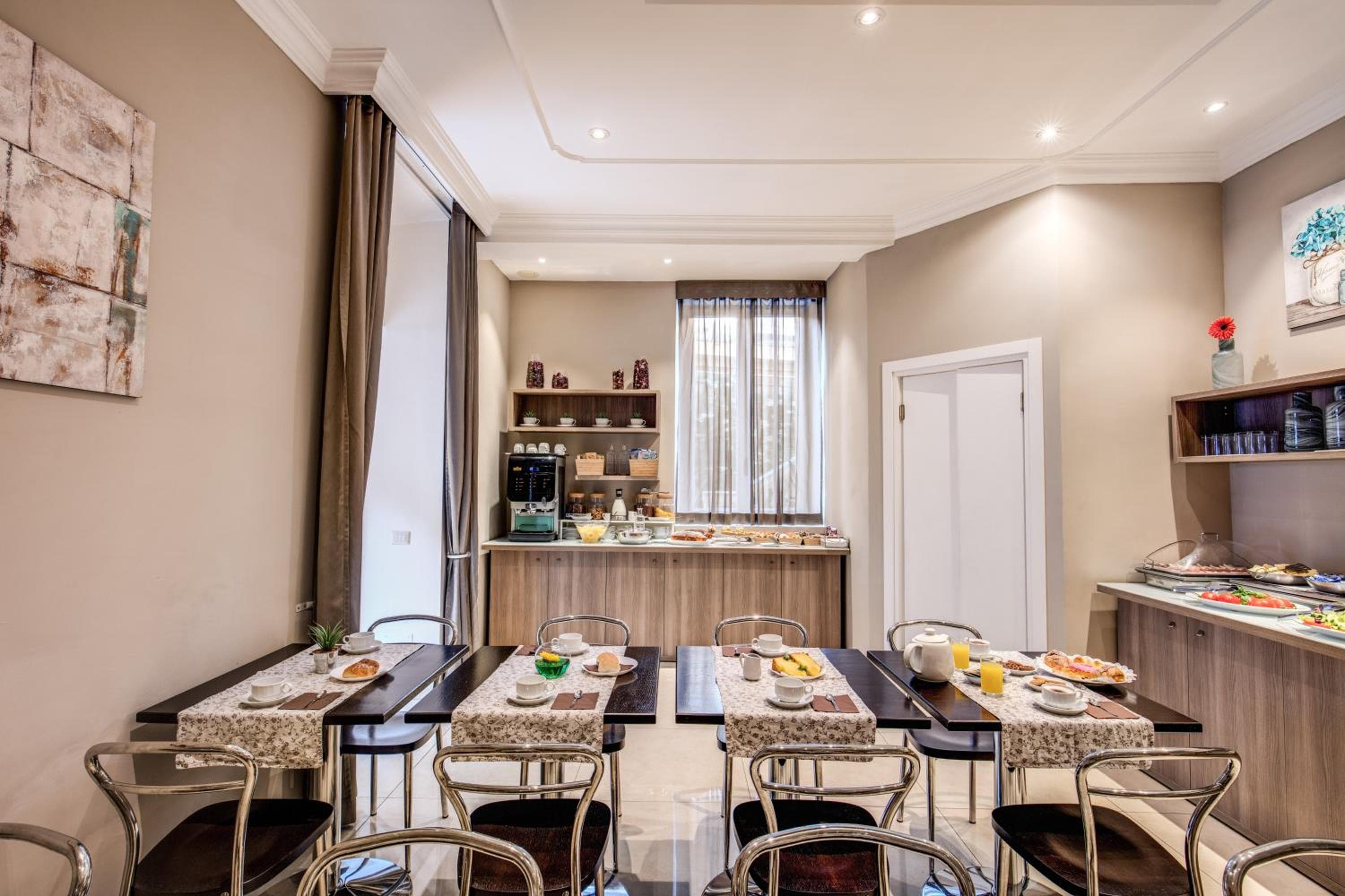 Rome Garden Hotel — 18