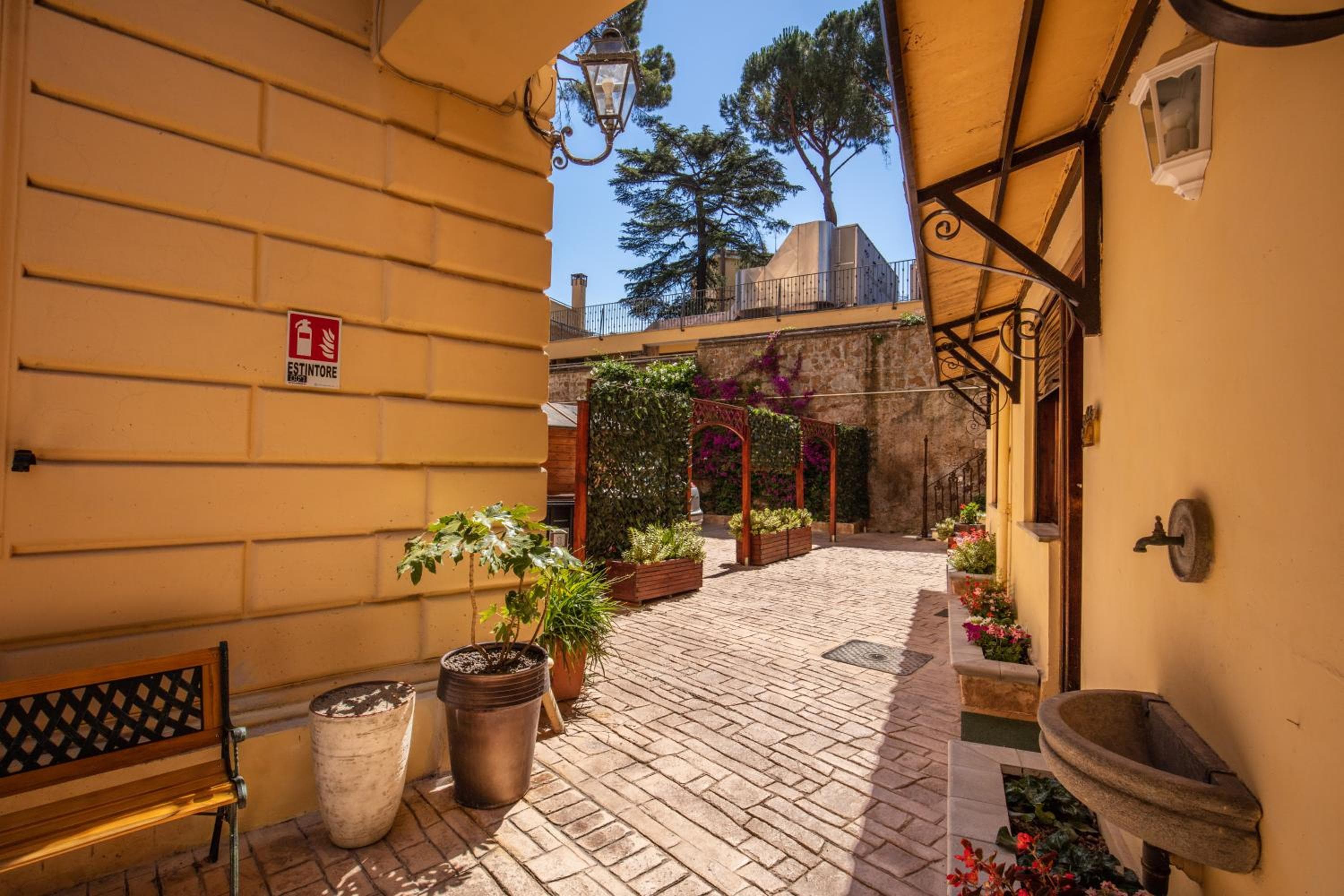 Rome Garden Hotel — 22