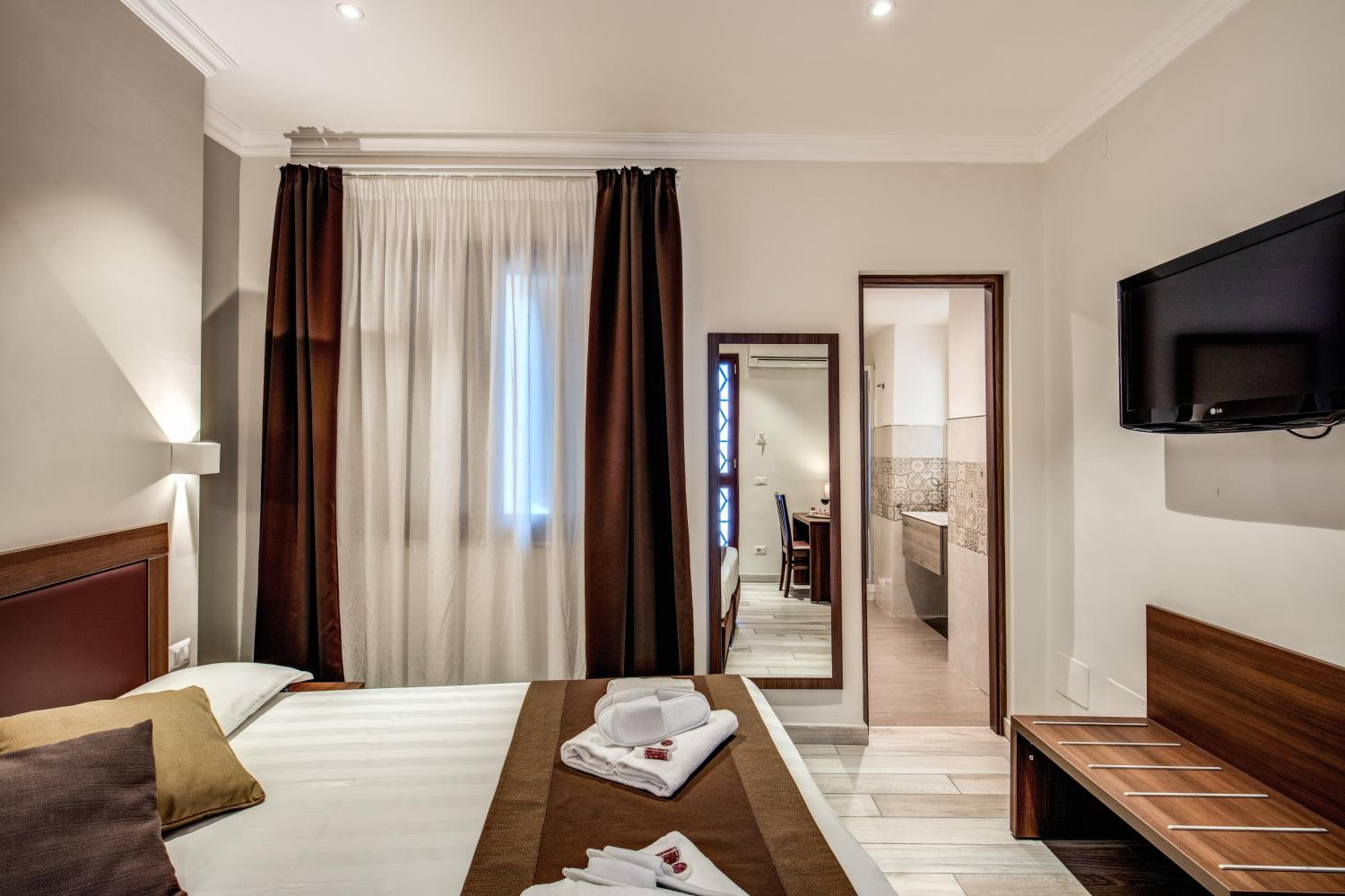 Rome Garden Hotel — 14