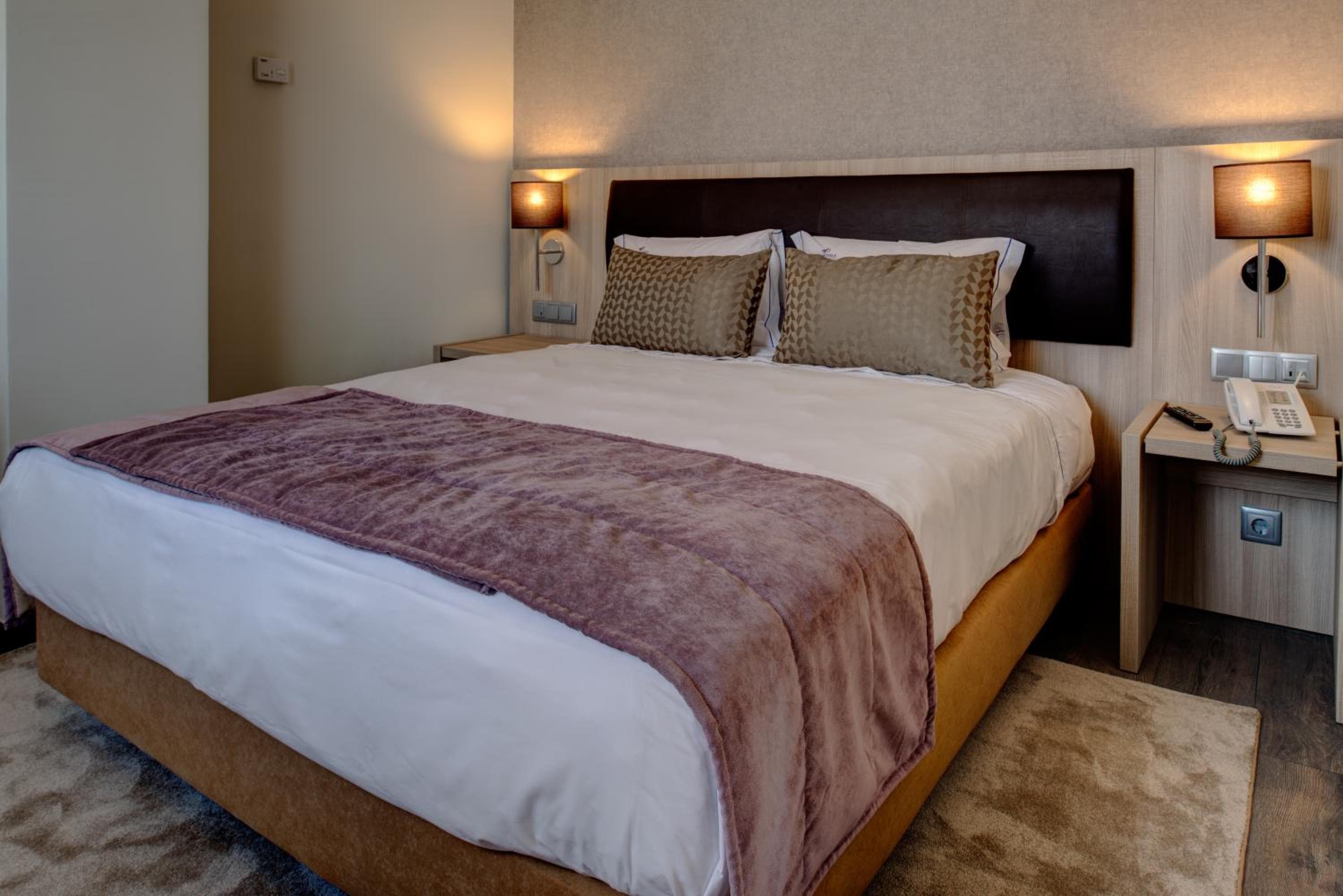 VIP Inn Berna Hotel — 7