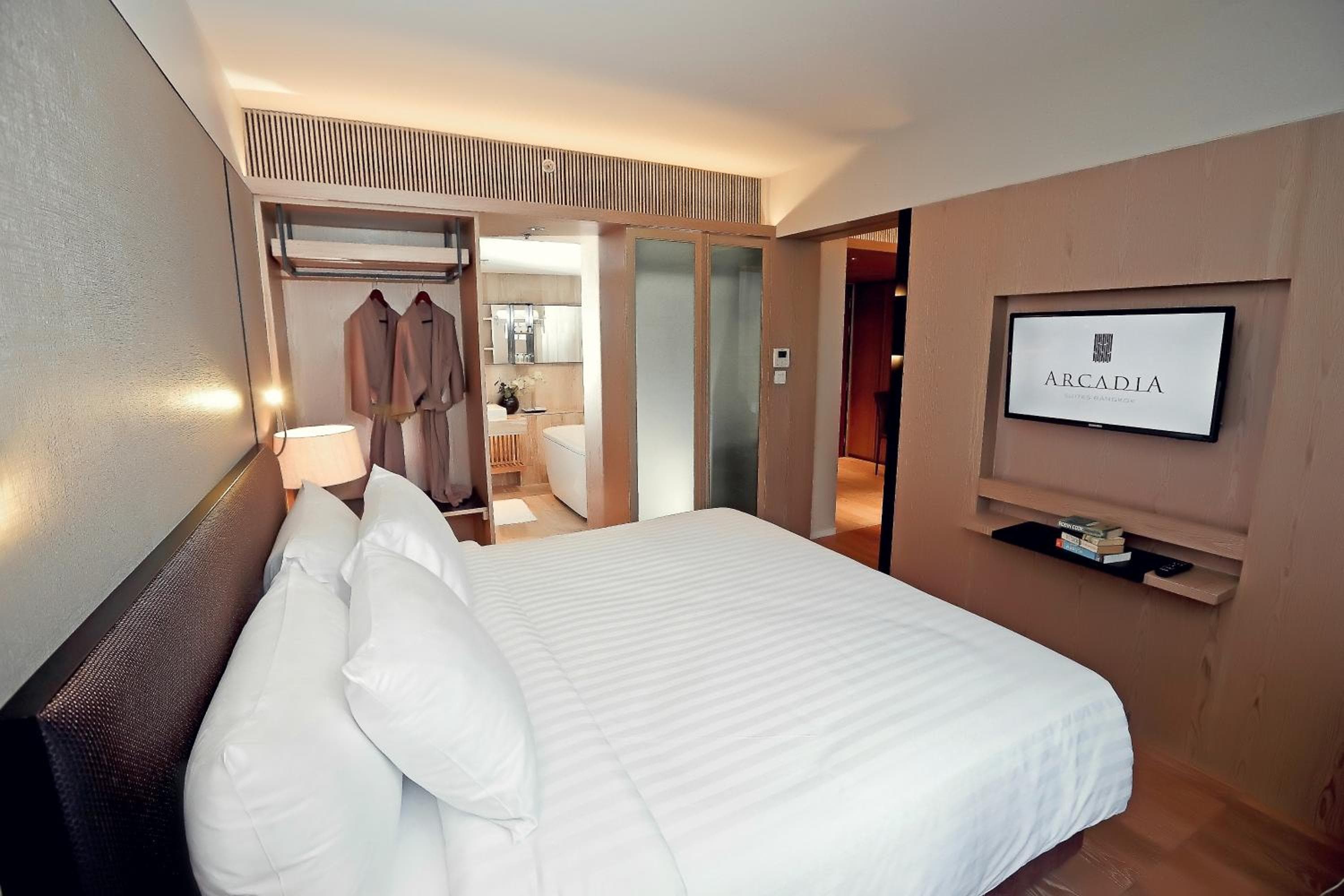 Arcadia Suites Bangkok — 28
