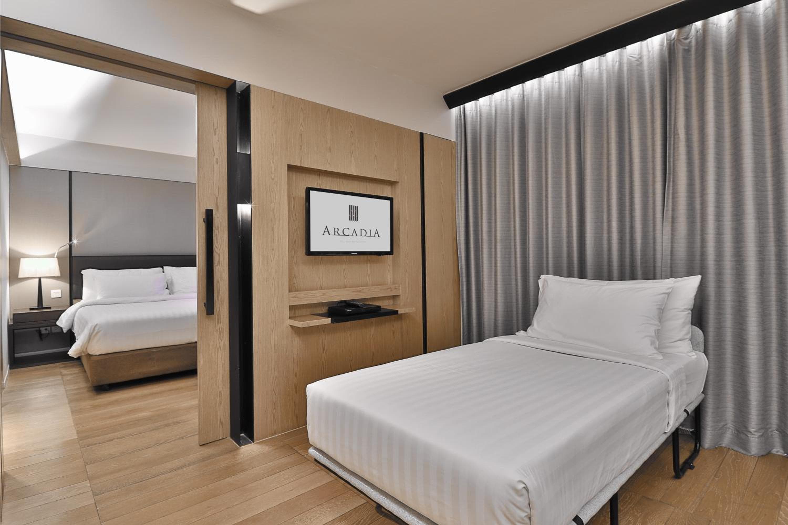 Arcadia Suites Ploenchit Bangkok — 18