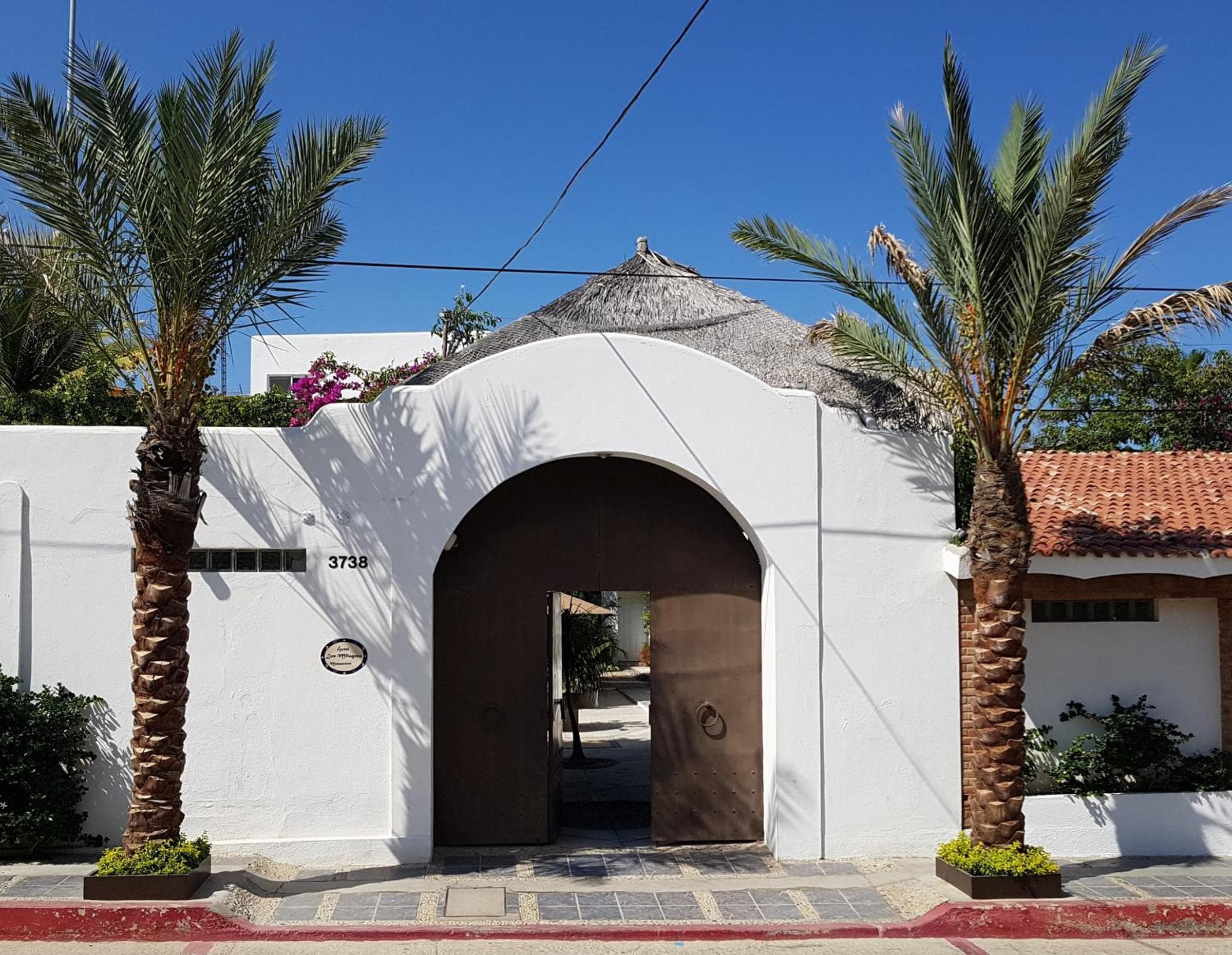 Los Milagros Hotel - Die Wunder Hotel — 1