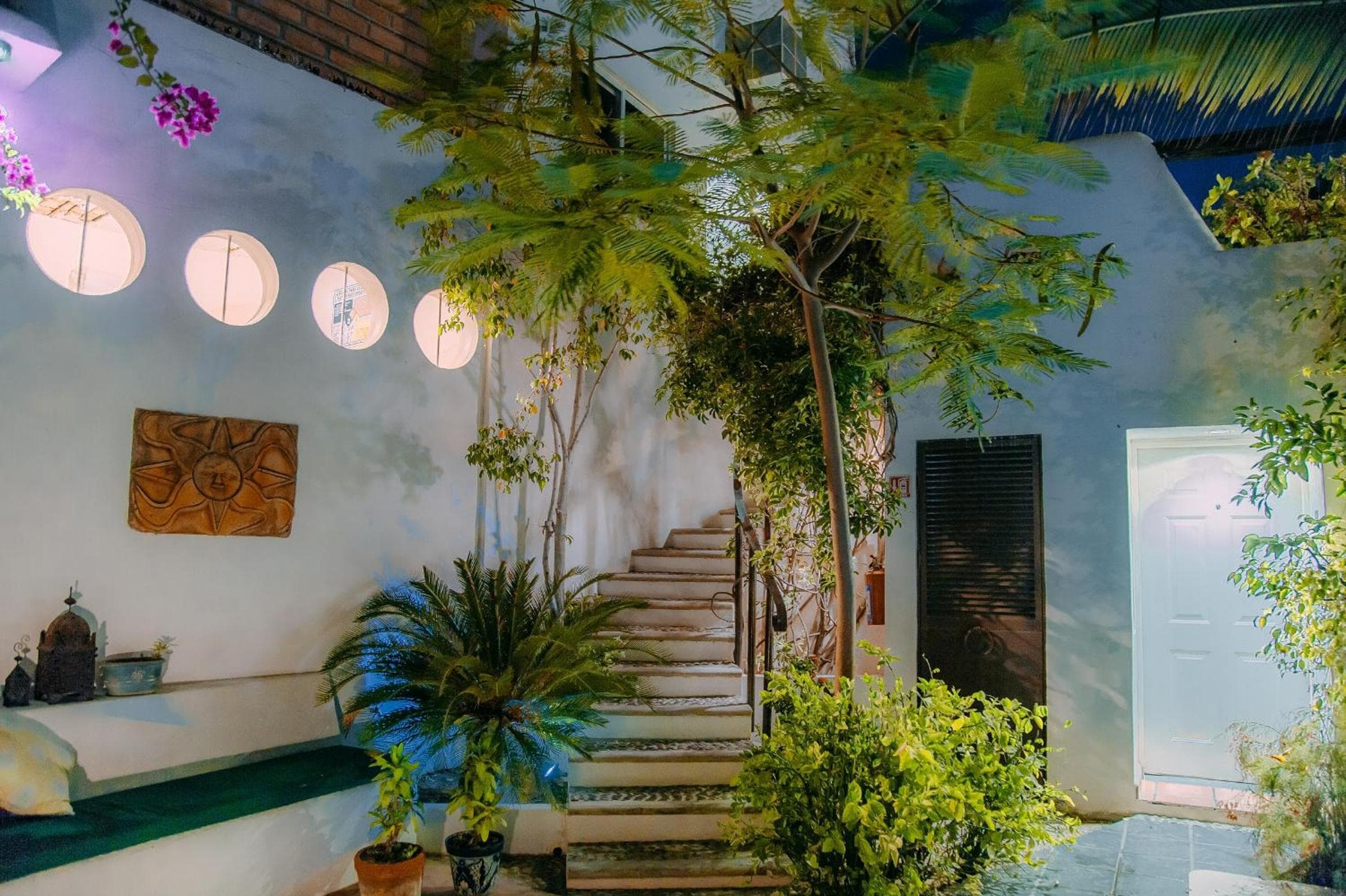 Los Milagros Hotel - Die Wunder Hotel — 28