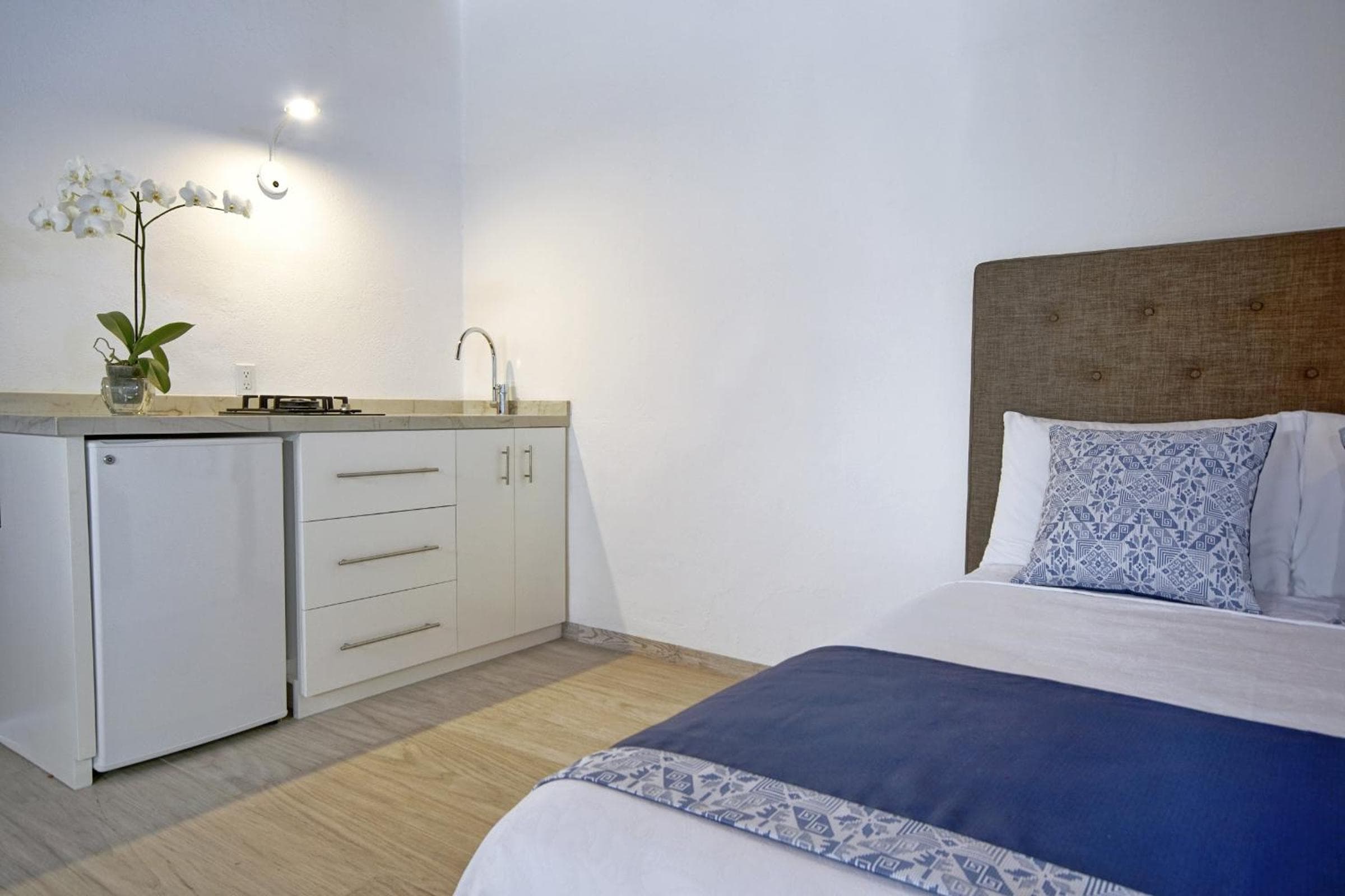 Los Milagros Hotel - Die Wunder Hotel — 4