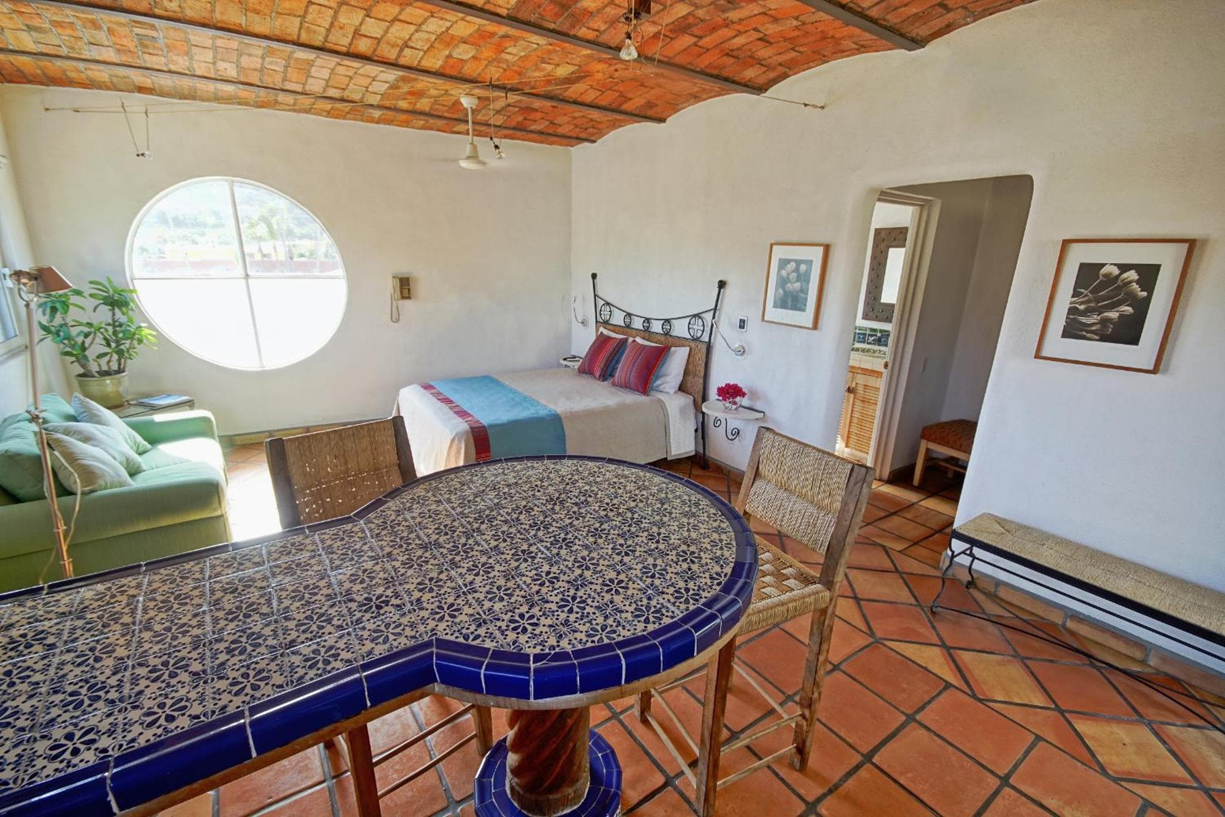 Los Milagros Hotel - Die Wunder Hotel — 12
