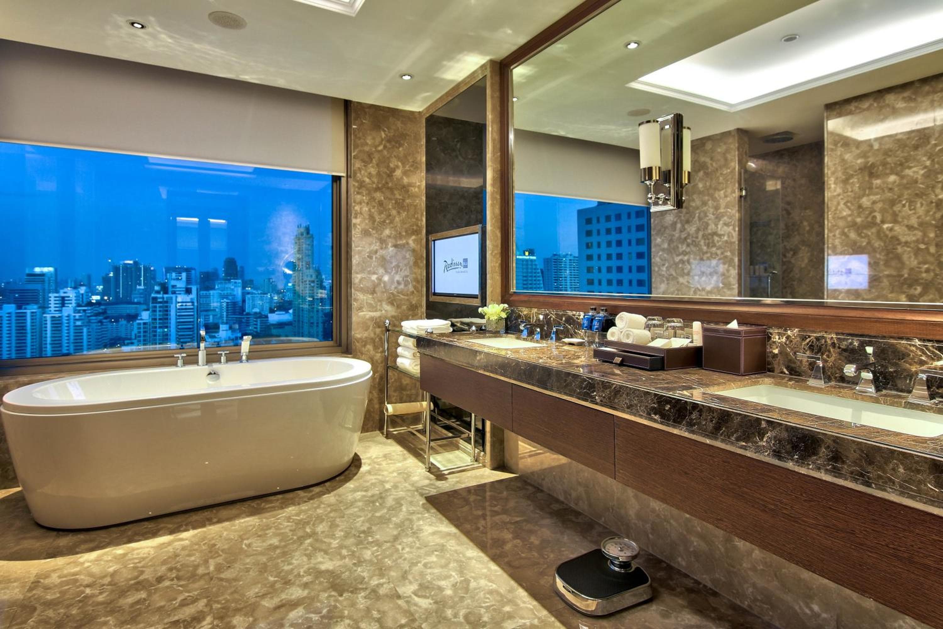 Radisson Blu Plaza Bangkok — 28
