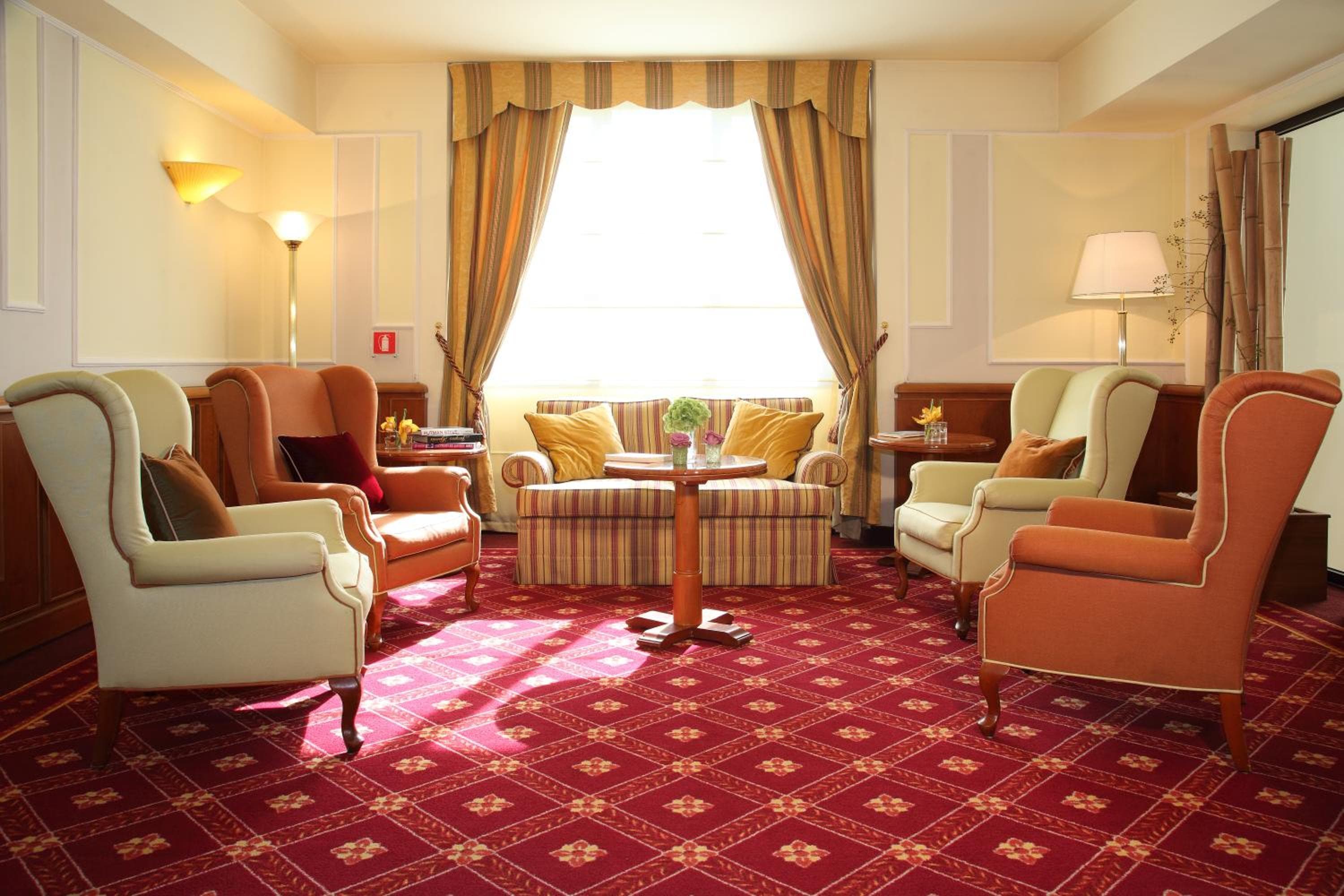 Starhotels Palacio de Negocios — 3