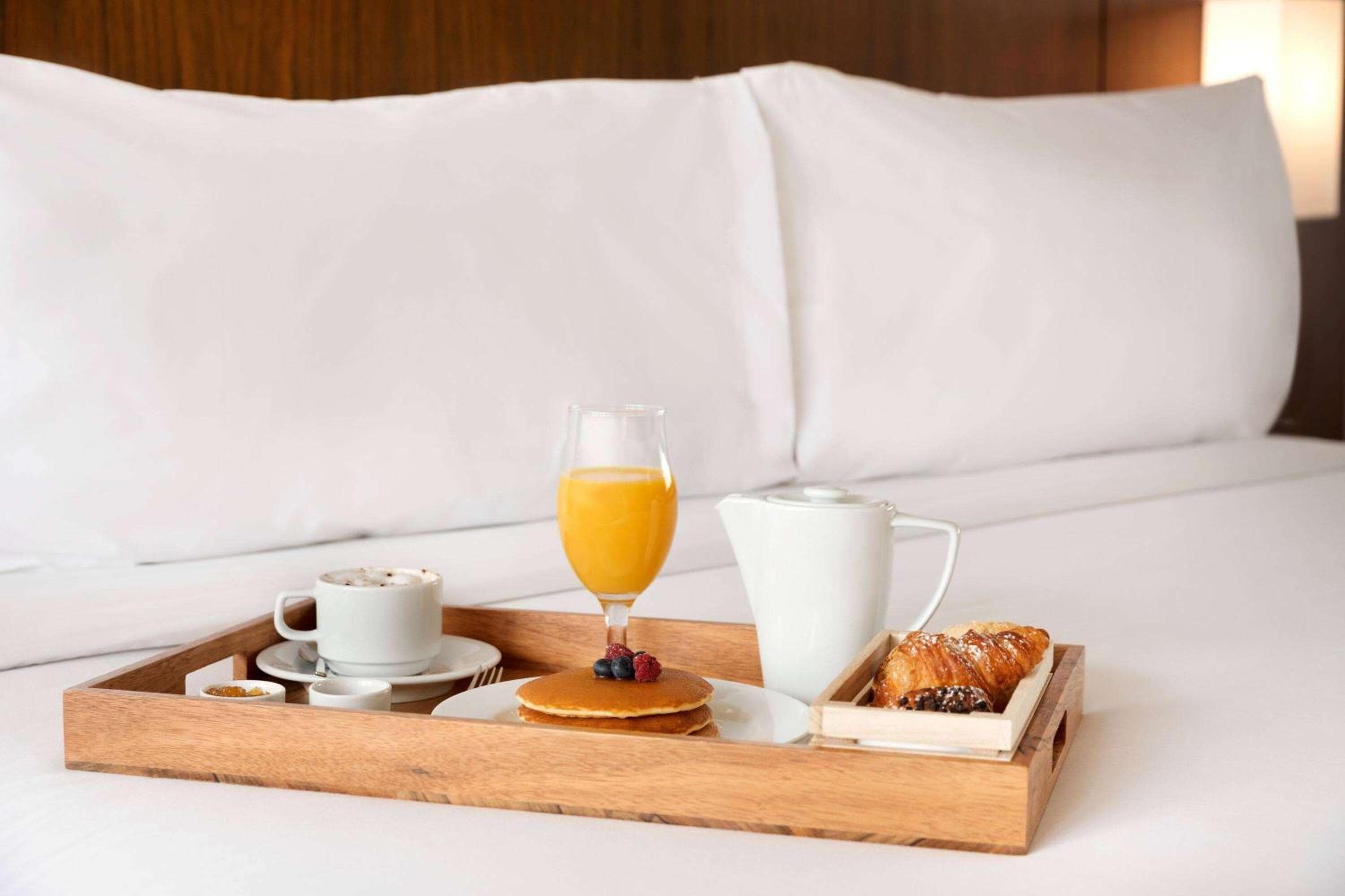 Ramada by Wyndham Lissabon — 25