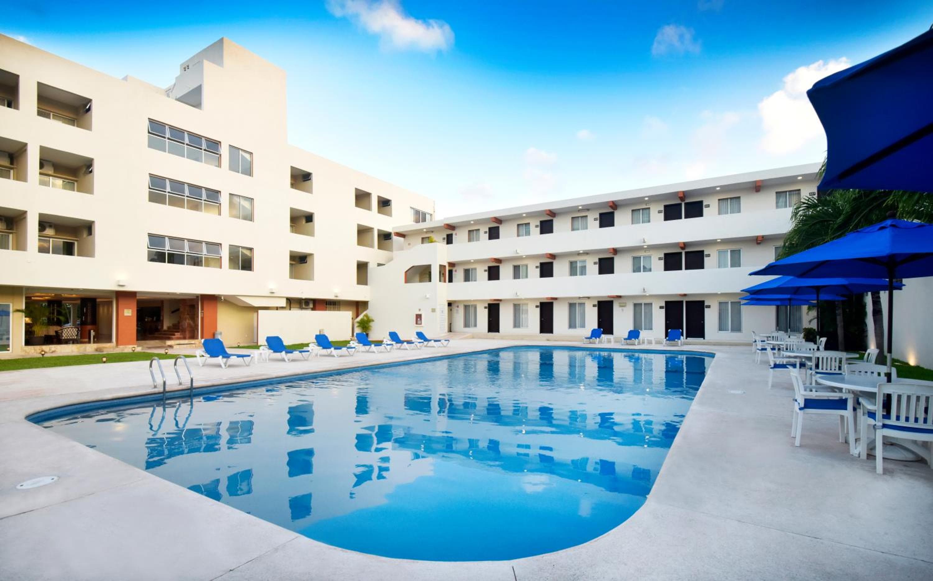 Hotel Bonampak — 11