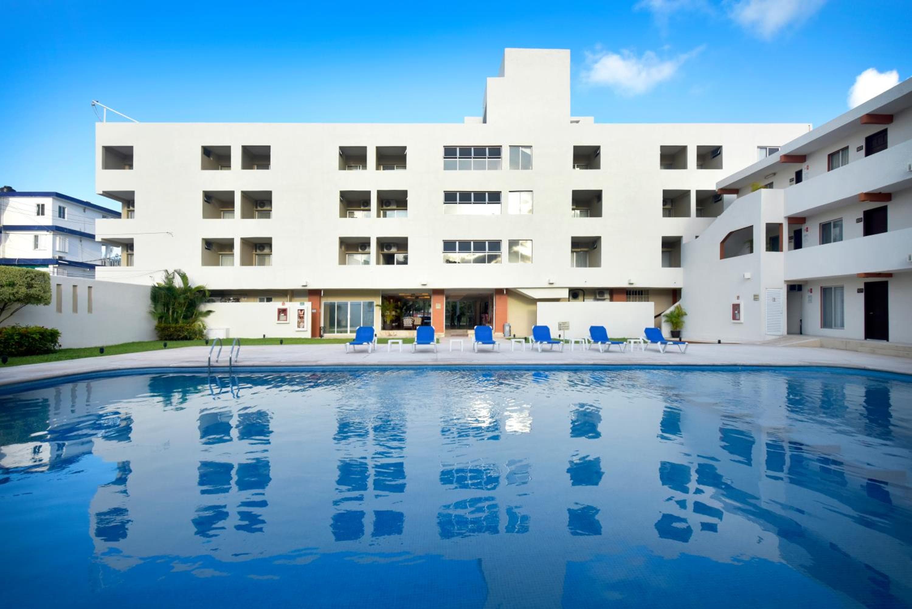 Hotel Bonampak — 14