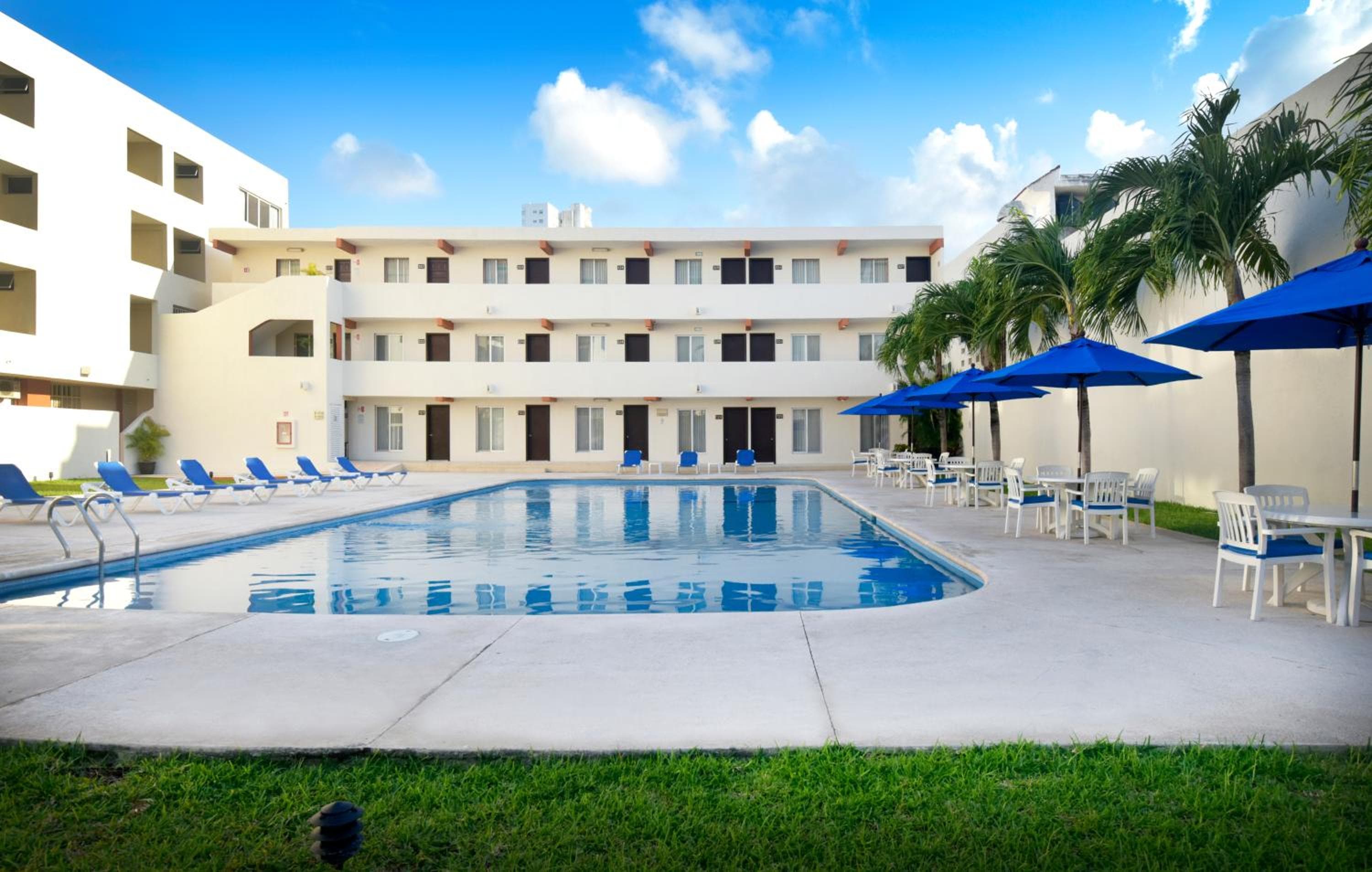 Hotel Bonampak — 12