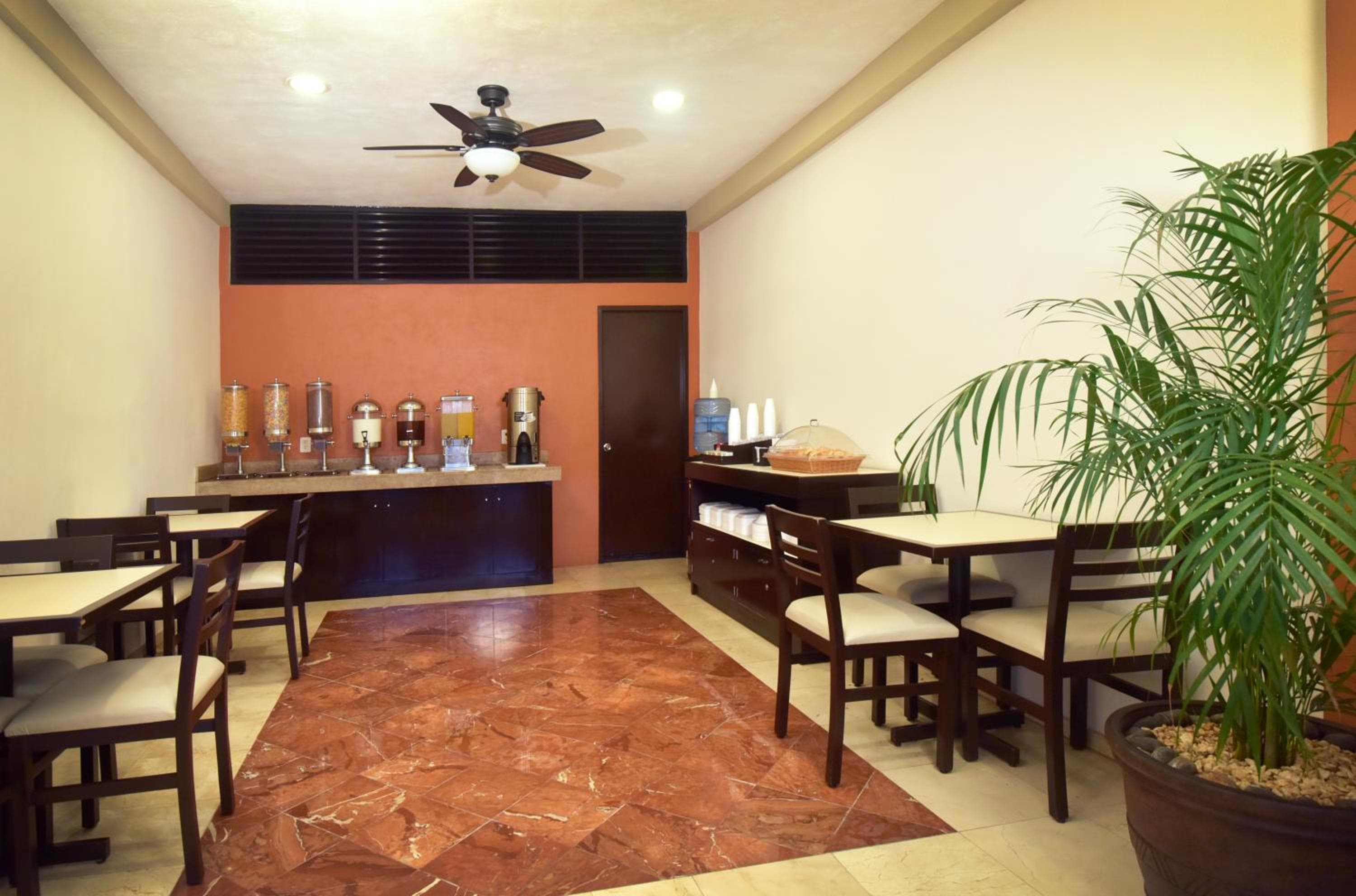 Hotel Bonampak — 22
