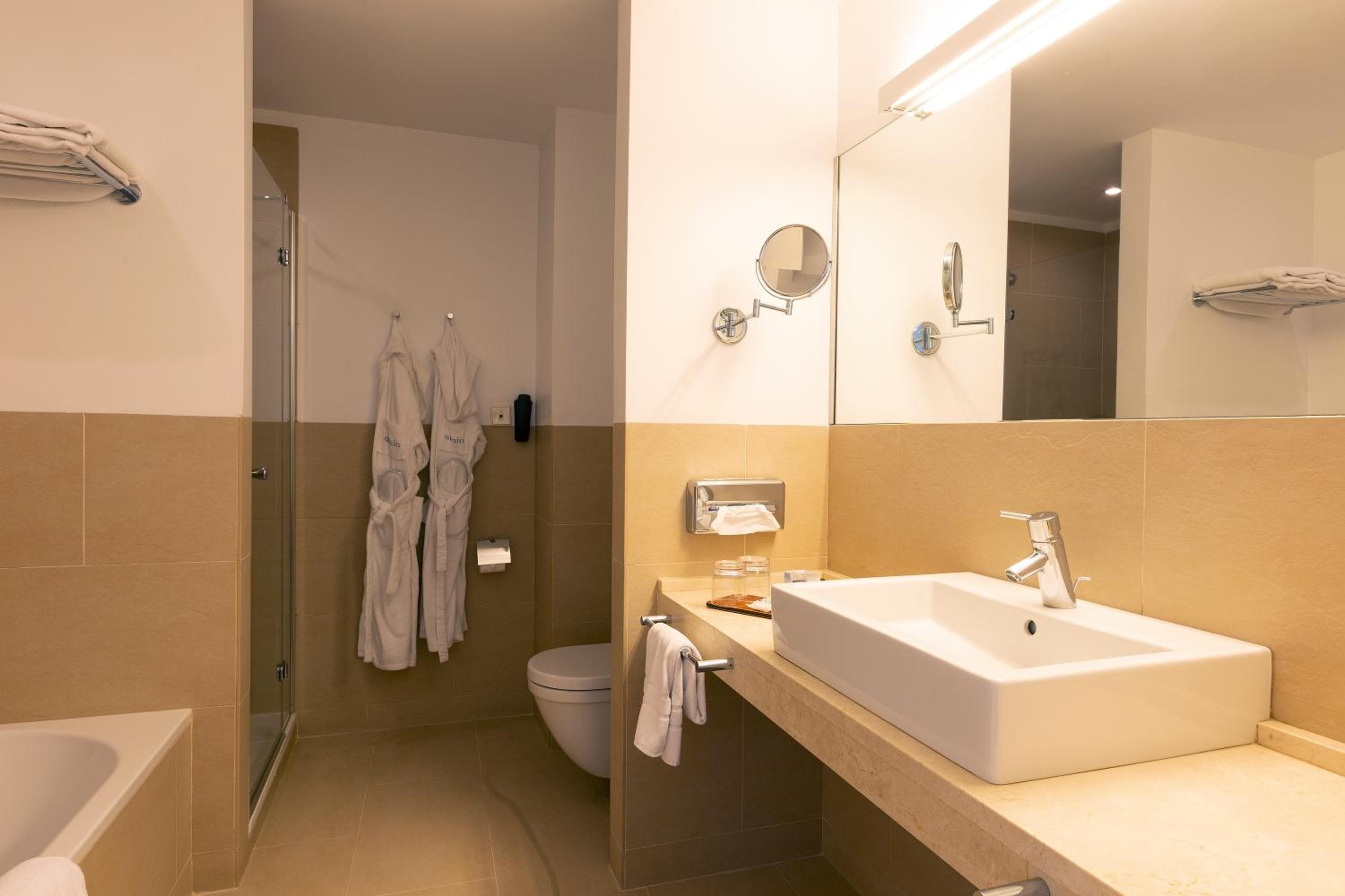 Aimia Hotel — 24