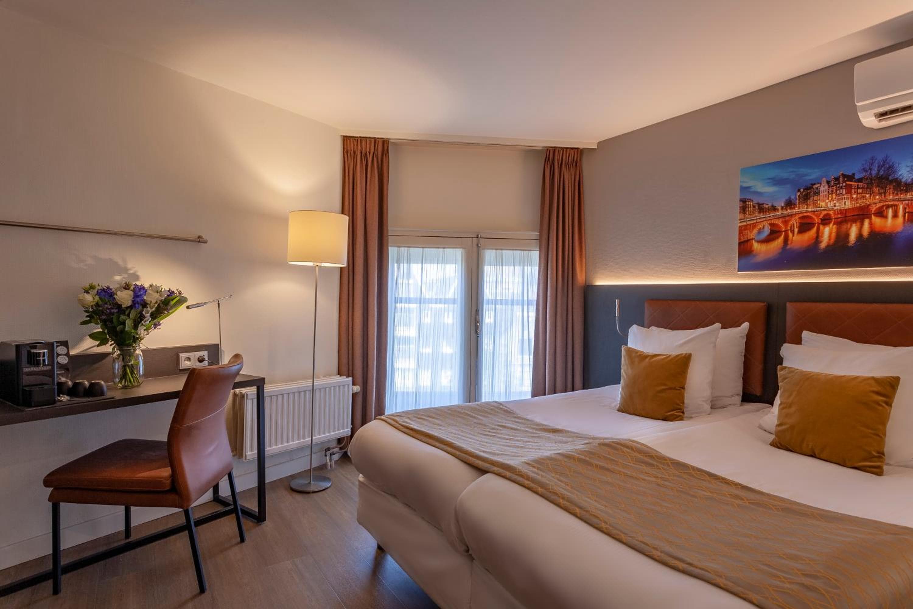 Avenue Hotel — 18