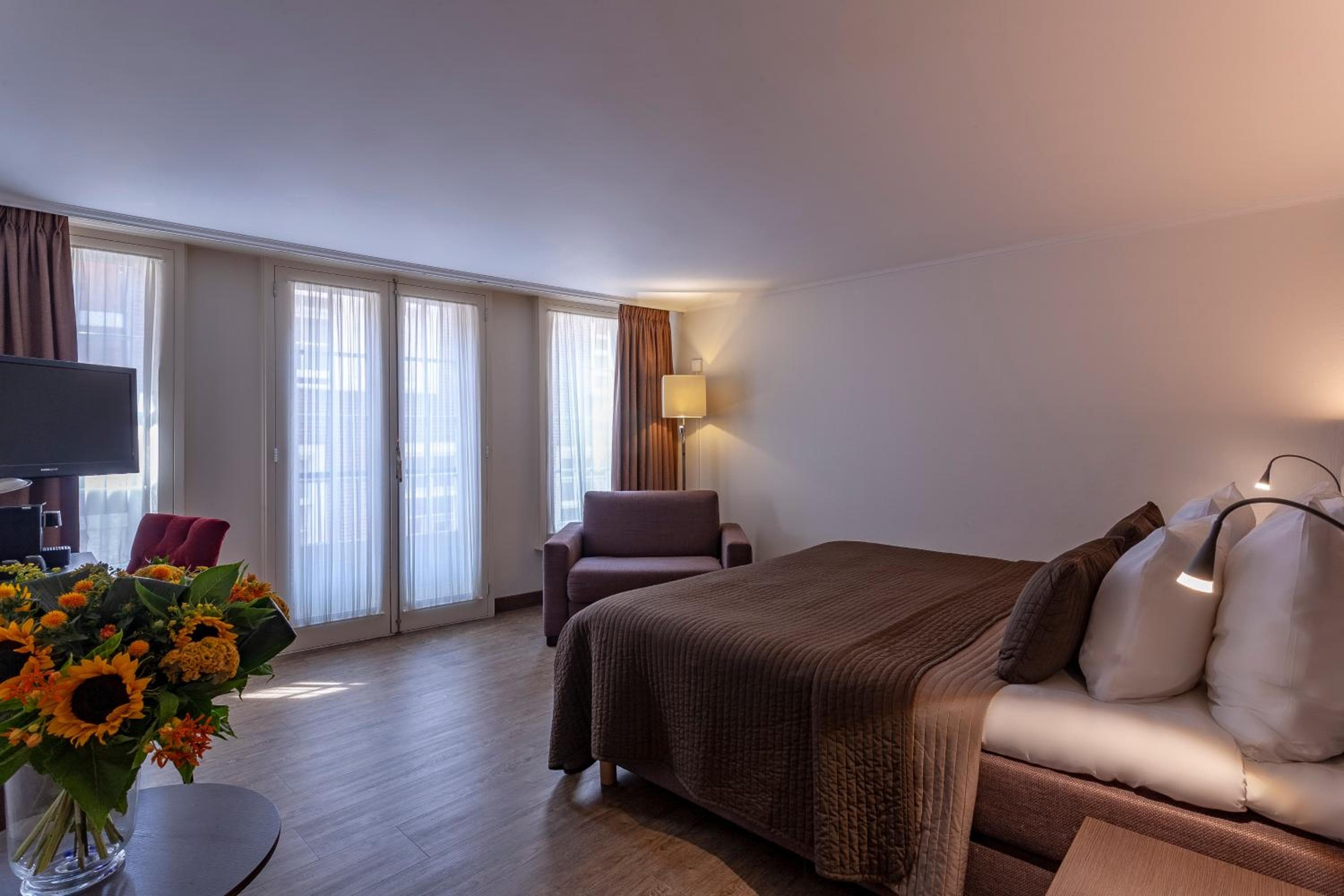 Avenue Hotel — 22