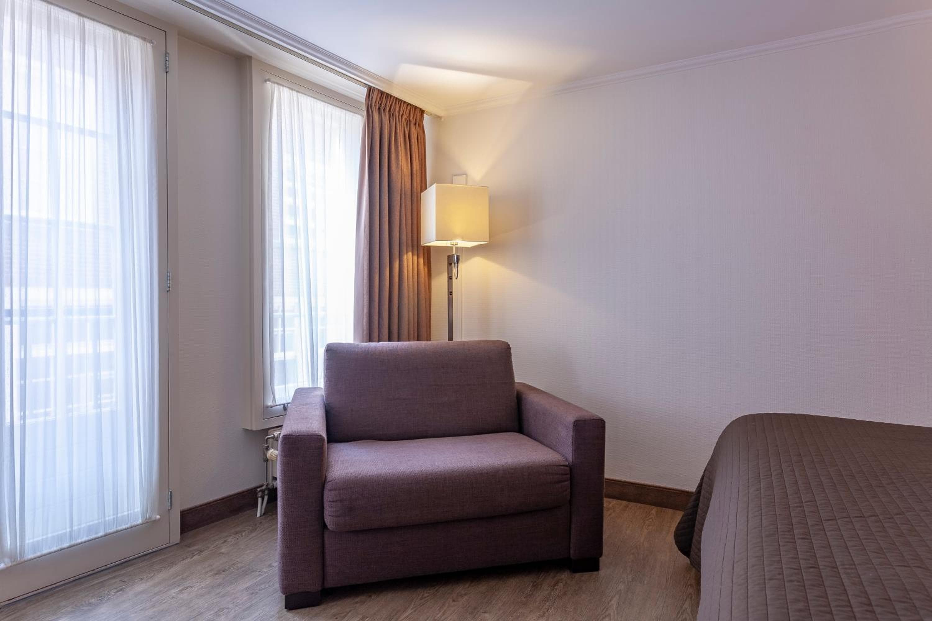 Avenue Hotel — 30