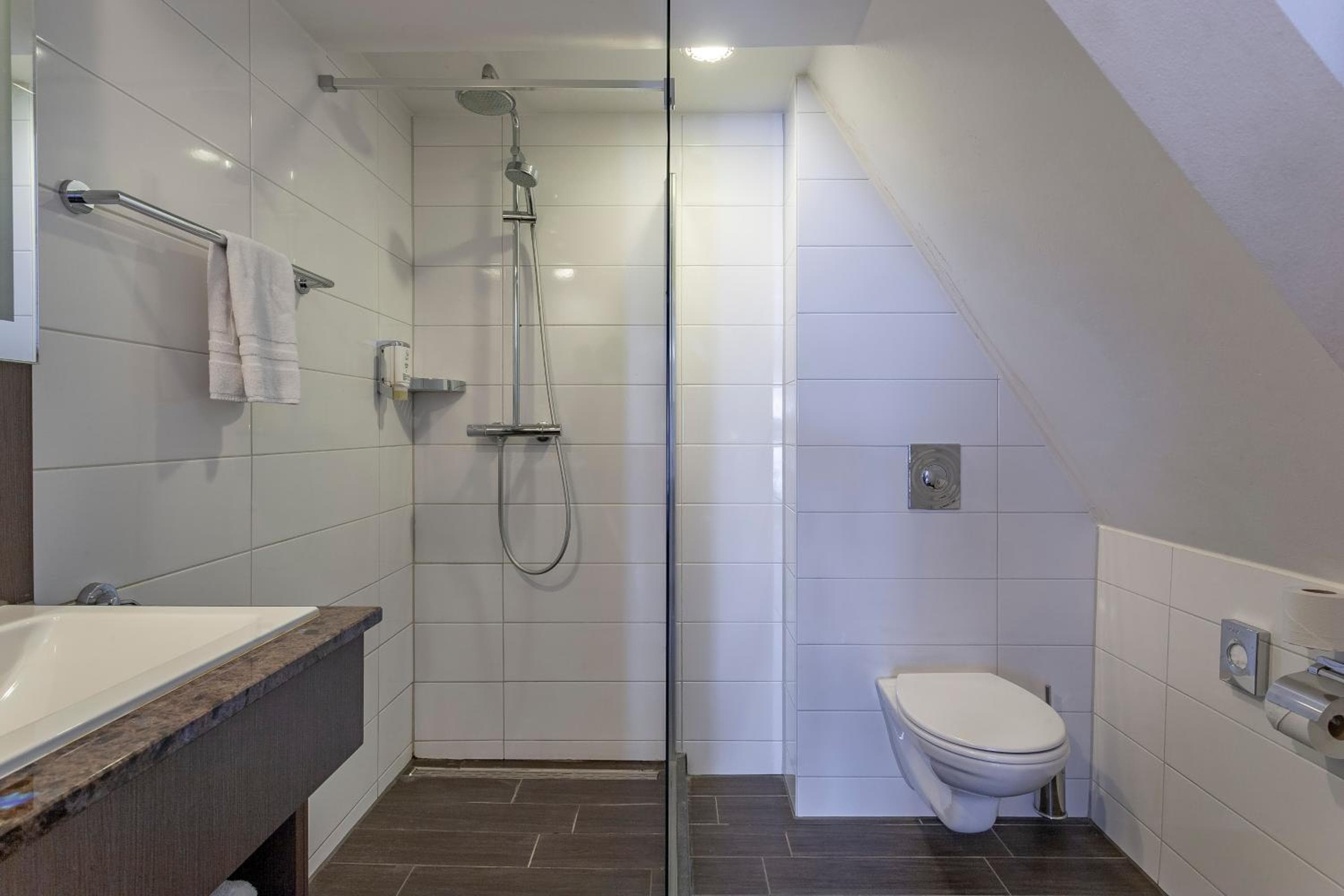 Avenue Hotel — 17