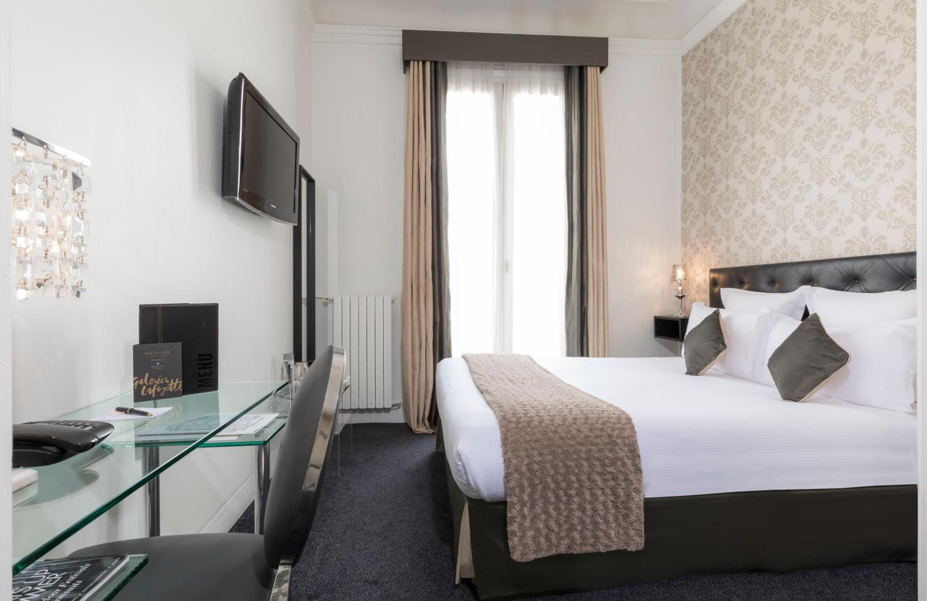 Hotel Claridge París — 26