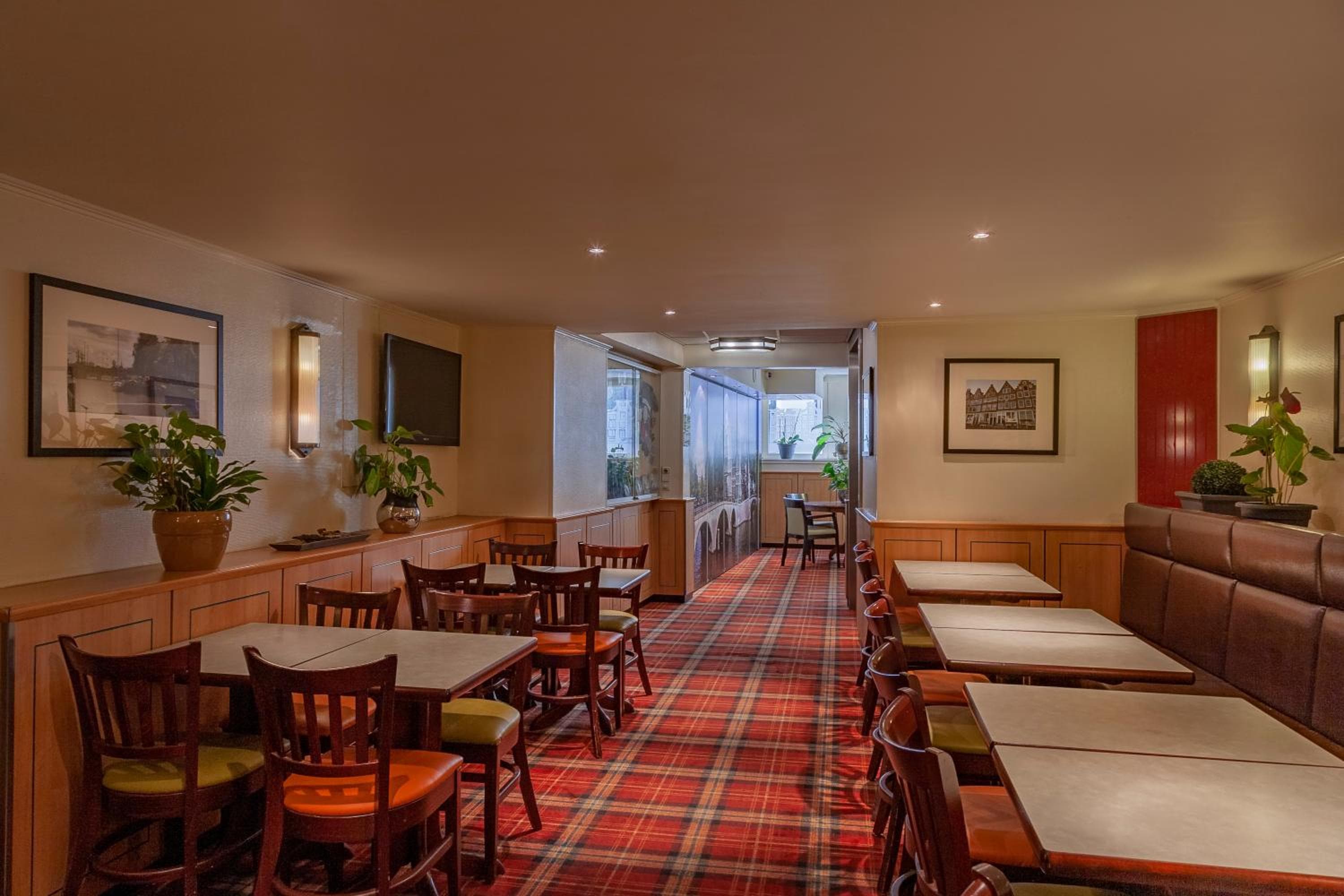 Avenue Hotel — 11