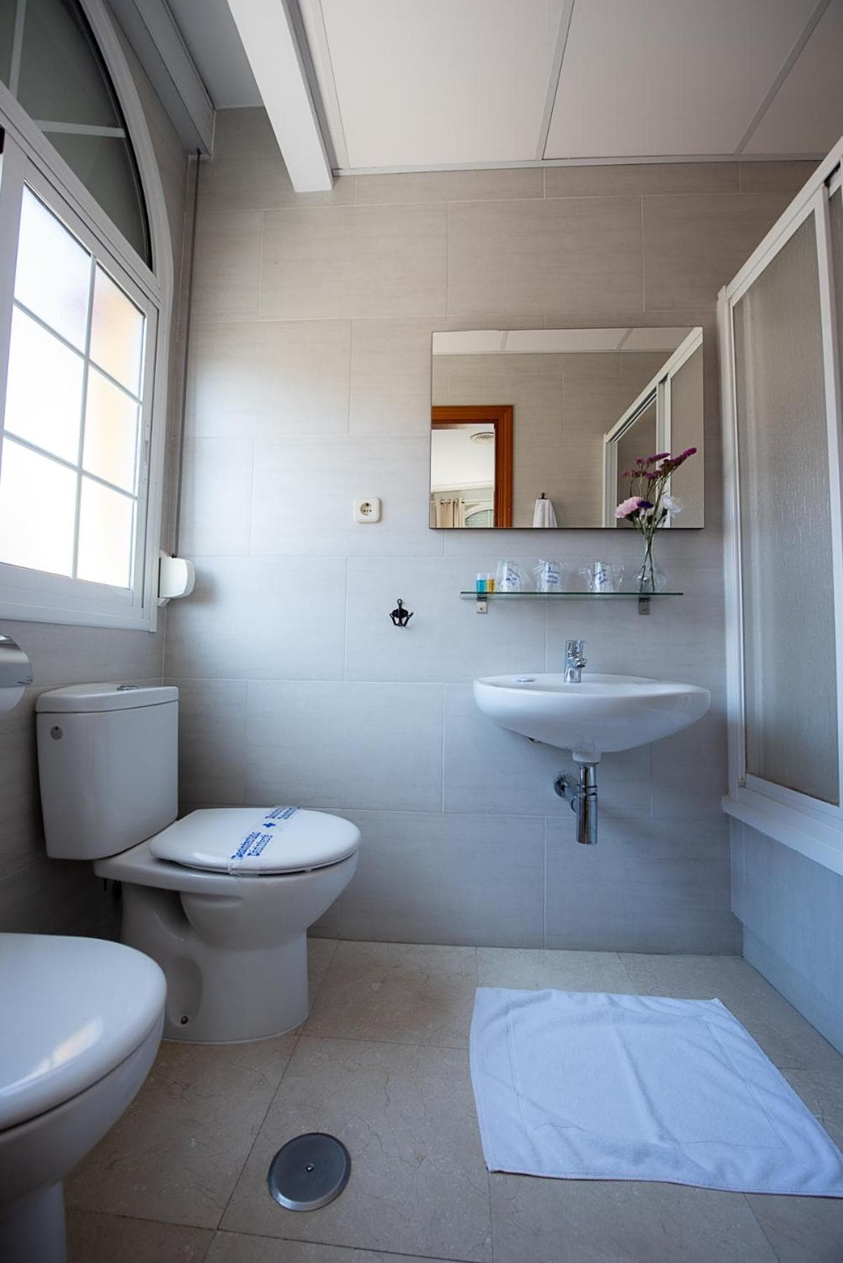 Hostal La Muralla — 26