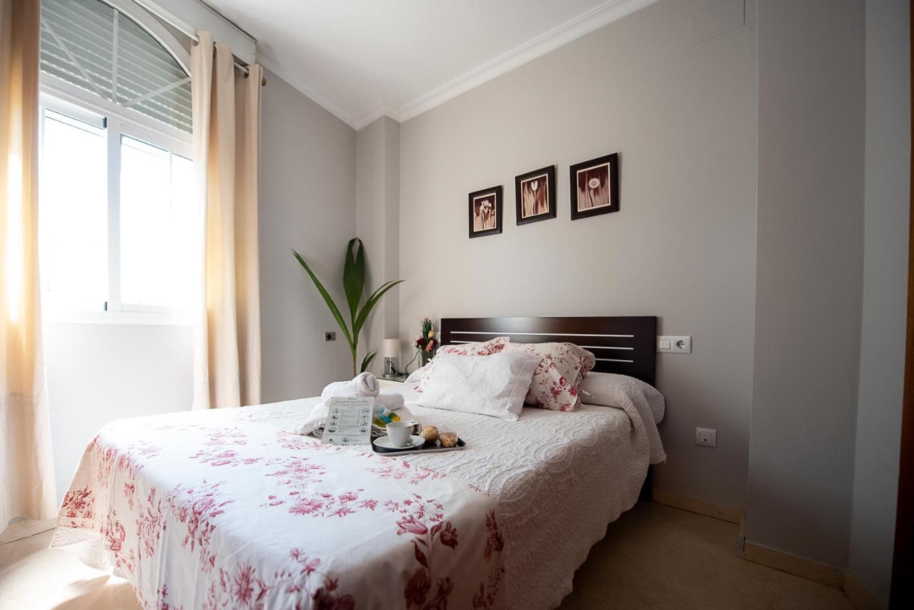 Hostal La Muralla — 28