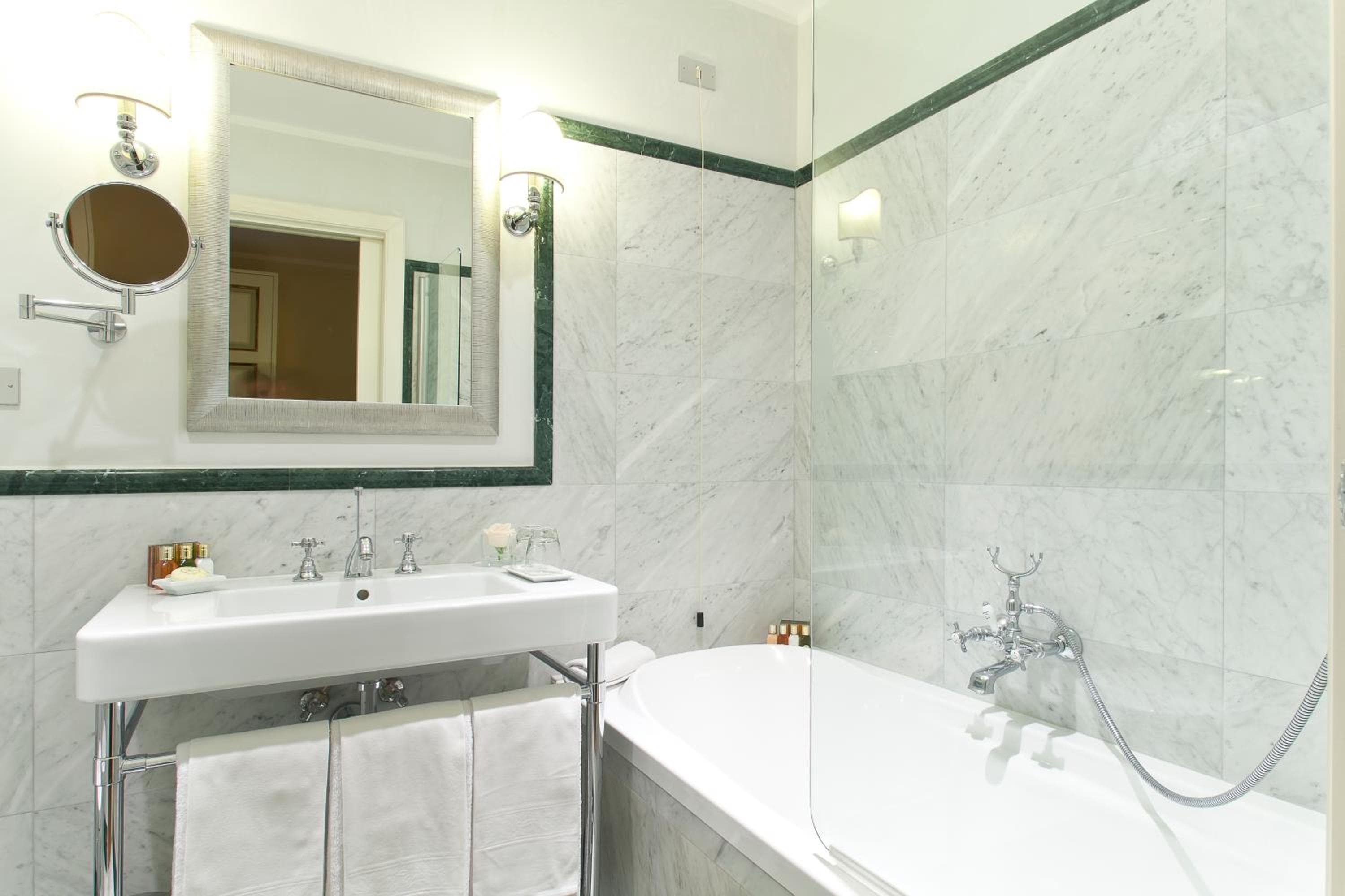 Donna Camilla Savelli - VRetreats hotel, Via Garibaldi 27, Rome, Italy — photo 9