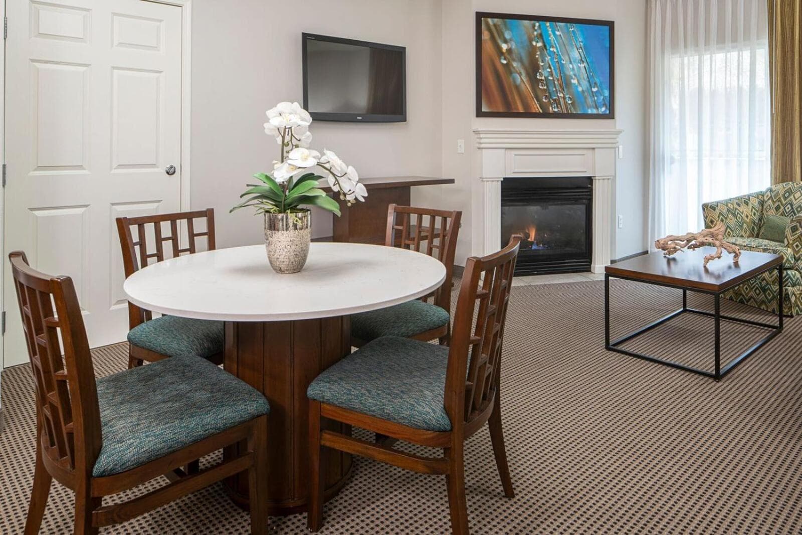 Tahiti All-Suite Resort — 6